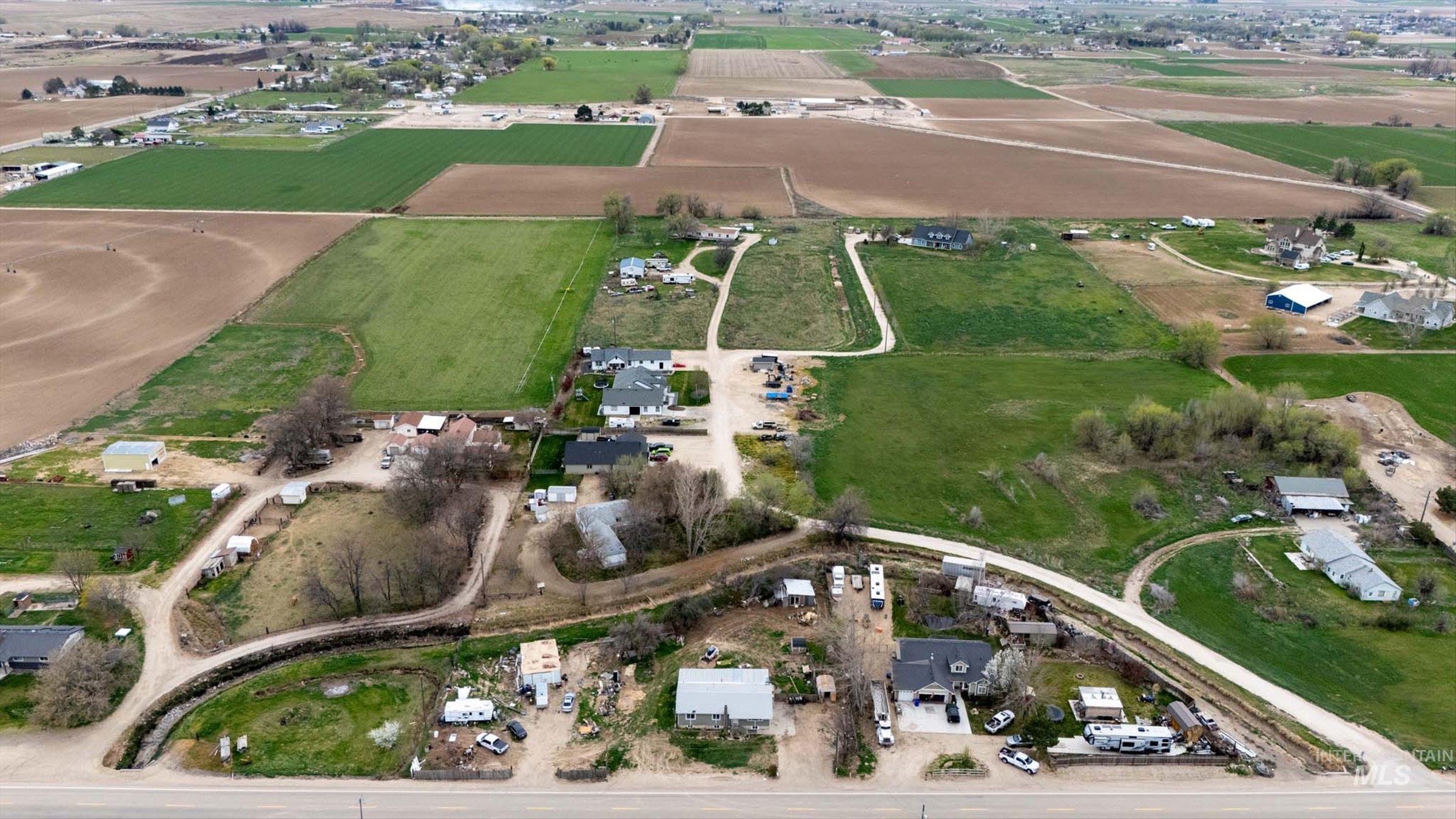 6267 Deer Flat Rd, Nampa, Idaho 83686, 5 Bedrooms, 3 Bathrooms, Residential For Sale, Price $399,000, 98979566
