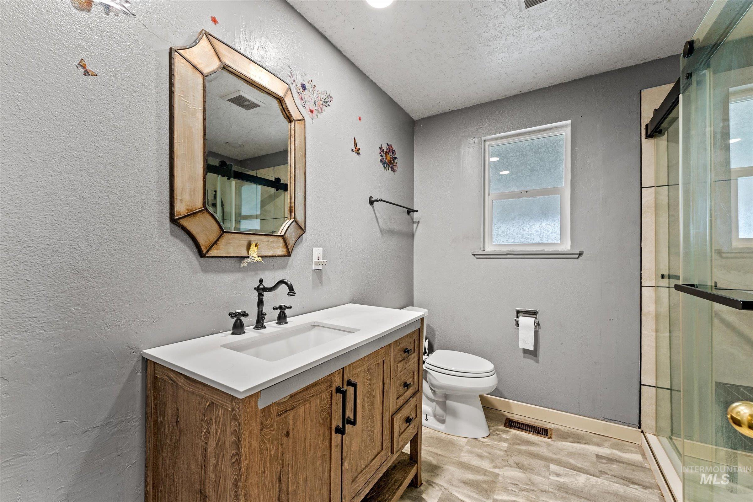 6267 Deer Flat Rd, Nampa, Idaho 83686, 5 Bedrooms, 3 Bathrooms, Residential For Sale, Price $399,000, 98979566