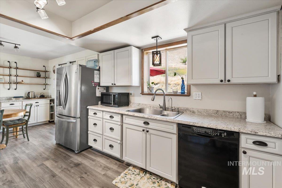 1492 Weiser River Road, Weiser, Idaho 83672, 3 Bedrooms, 2 Bathrooms, Residential For Sale, Price $489,000,MLS 98979567