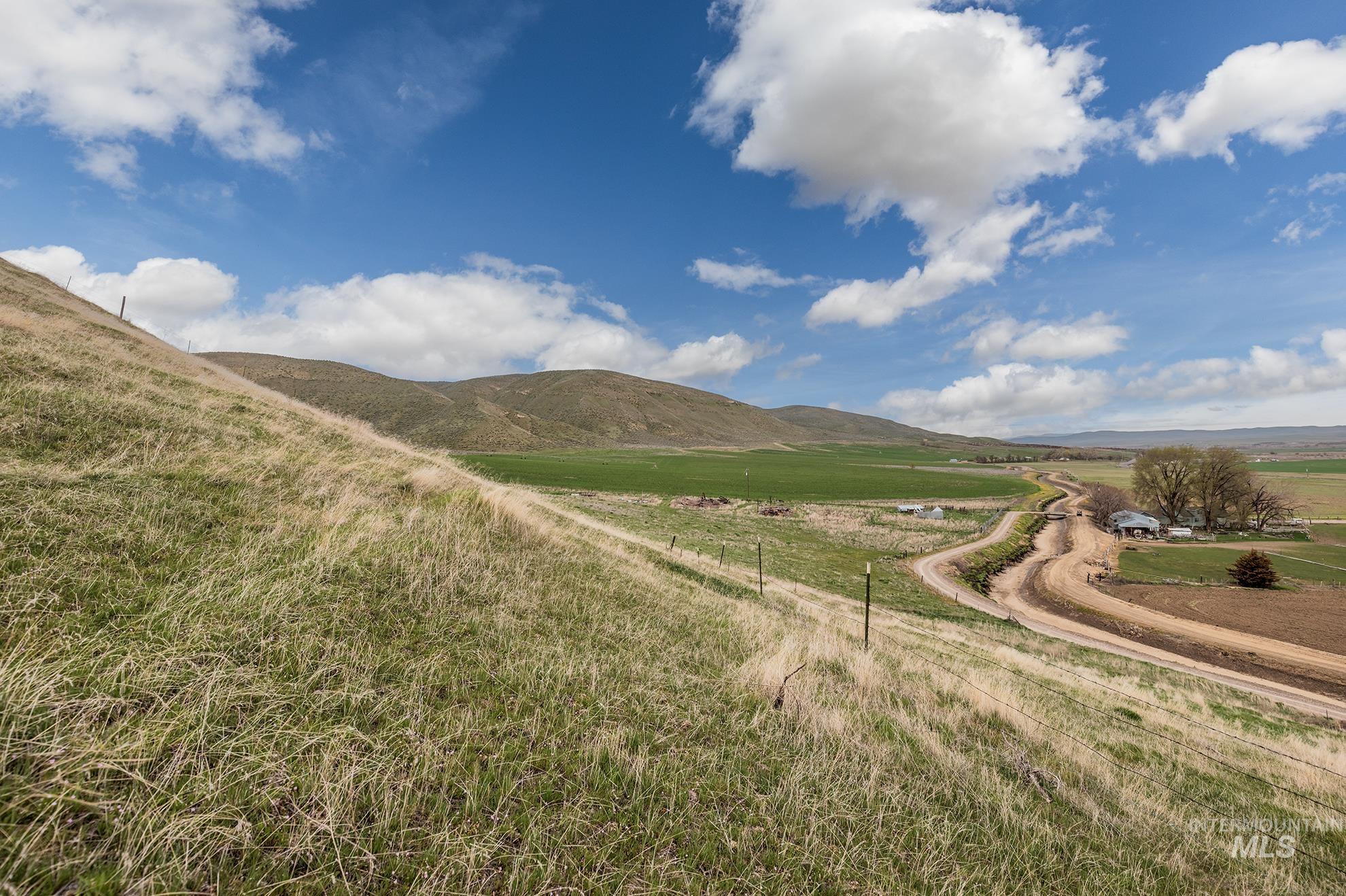 1492 Weiser River Road, Weiser, Idaho 83672, 3 Bedrooms, 2 Bathrooms, Residential For Sale, Price $489,000,MLS 98979567