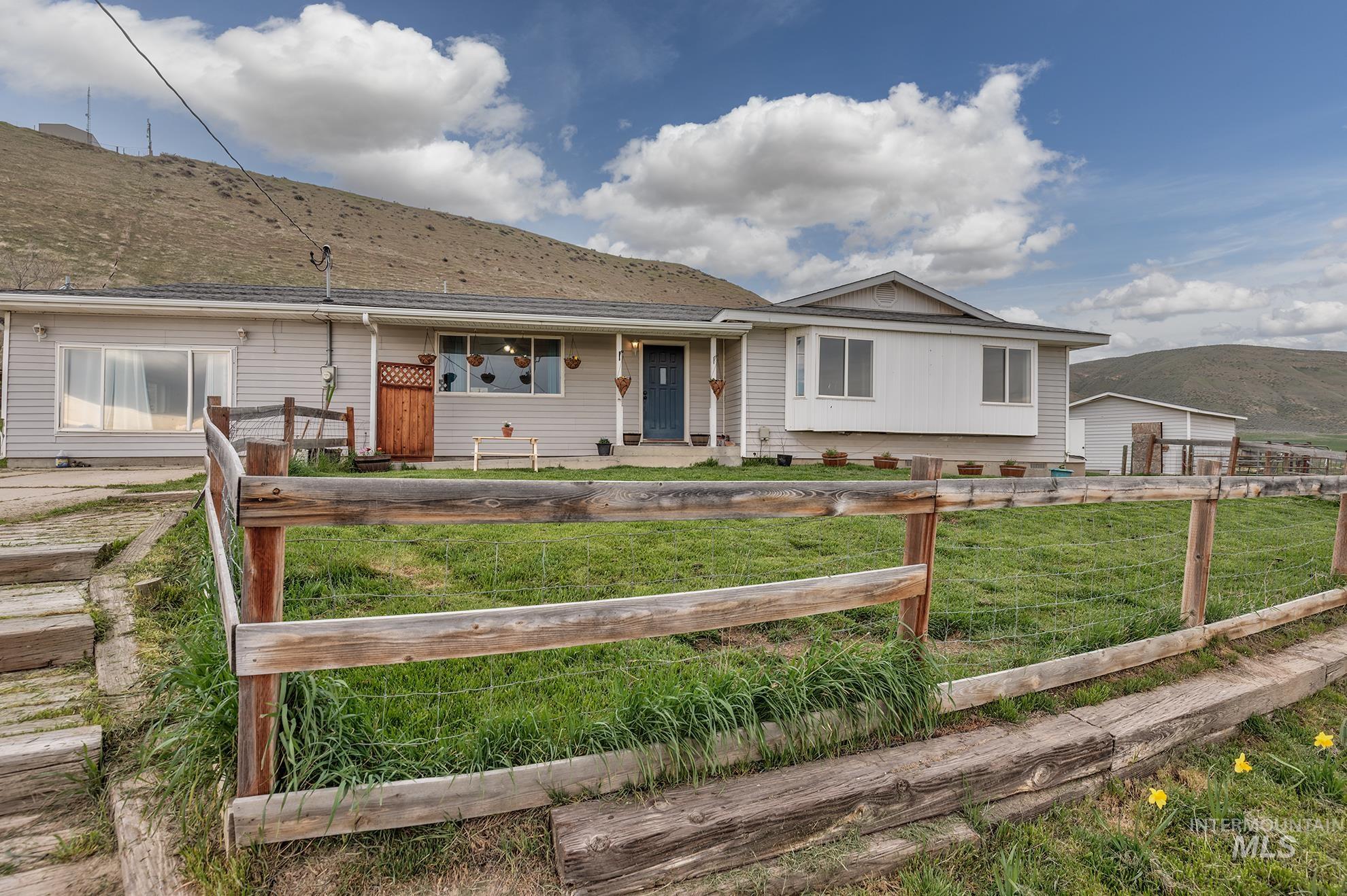 1492 Weiser River Road, Weiser, Idaho 83672, 3 Bedrooms, 2 Bathrooms, Residential For Sale, Price $489,000,MLS 98979567