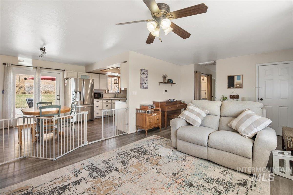 1492 Weiser River Road, Weiser, Idaho 83672, 3 Bedrooms, 2 Bathrooms, Residential For Sale, Price $489,000,MLS 98979567