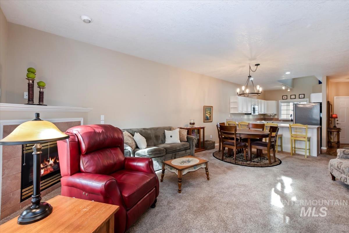 9169 W Lancelot Court, Boise, Idaho 83704, 2 Bedrooms, 2 Bathrooms, Residential For Sale, Price $350,000,MLS 98979573