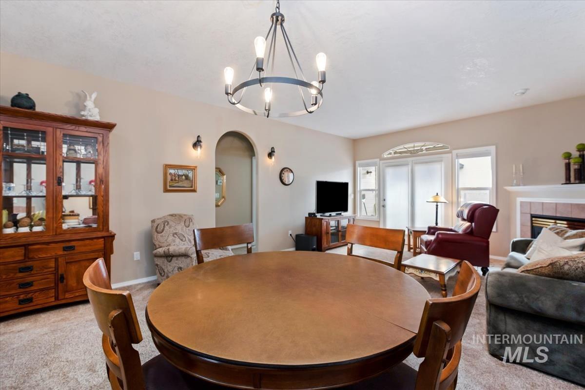 9169 W Lancelot Court, Boise, Idaho 83704, 2 Bedrooms, 2 Bathrooms, Residential For Sale, Price $350,000,MLS 98979573