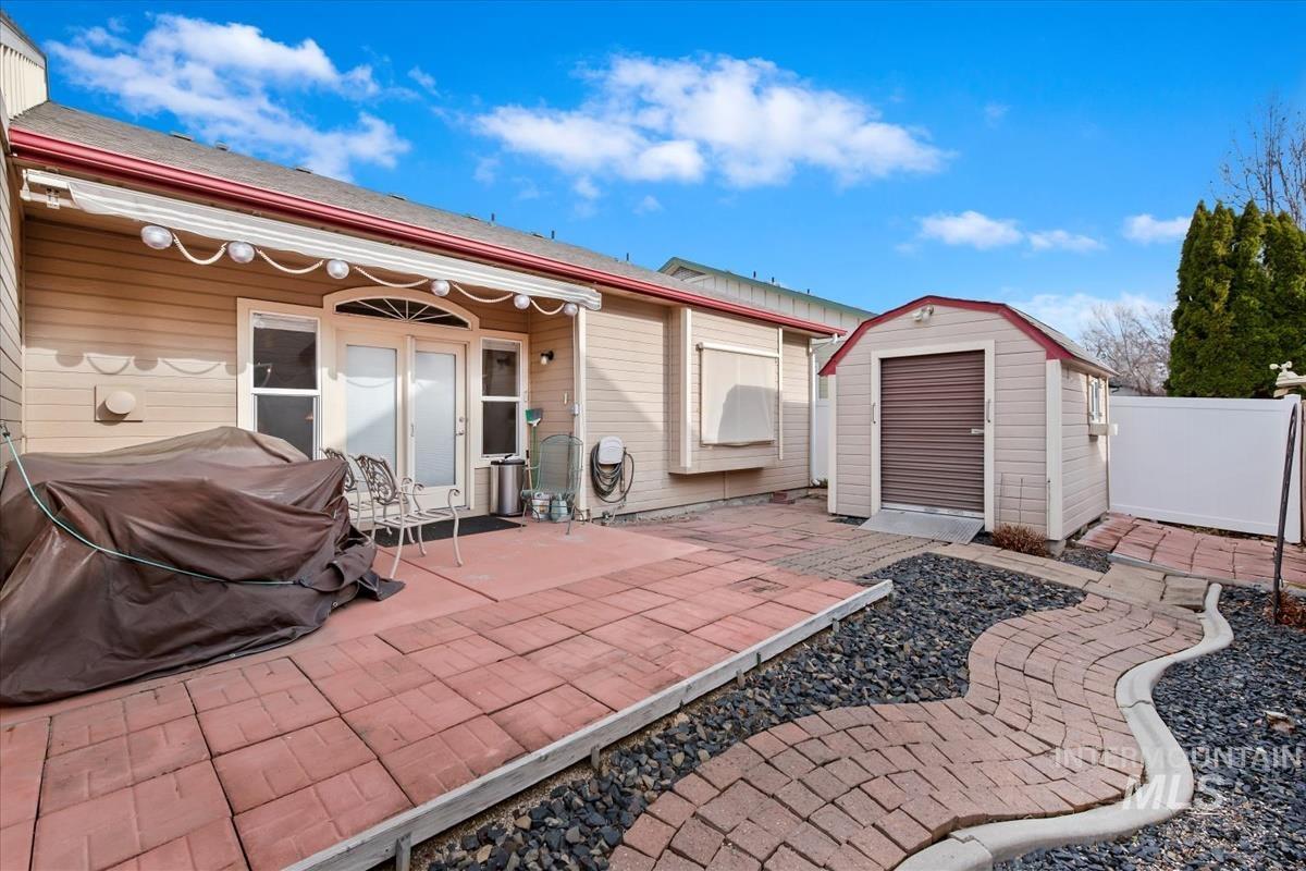 9169 W Lancelot Court, Boise, Idaho 83704, 2 Bedrooms, 2 Bathrooms, Residential For Sale, Price $350,000,MLS 98979573