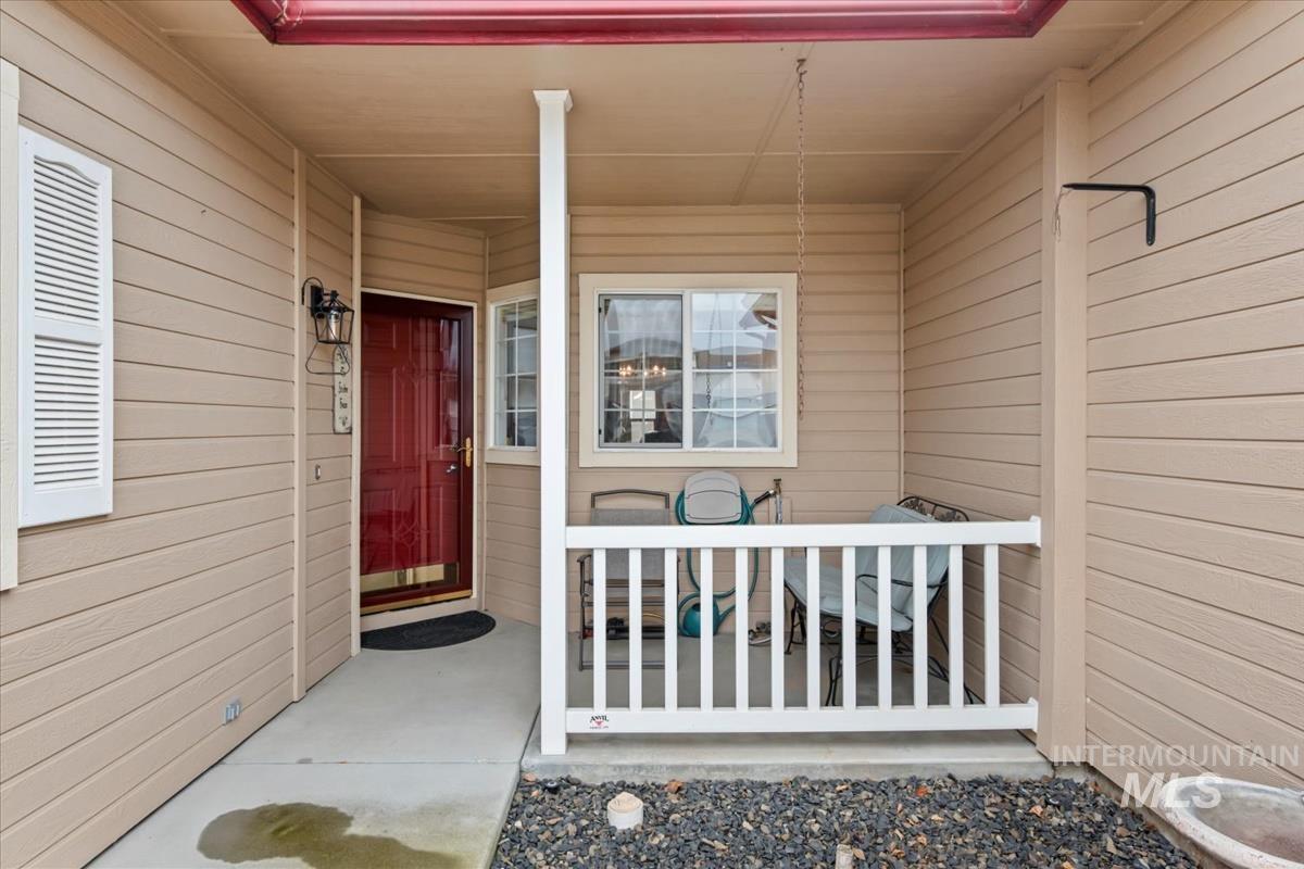 9169 W Lancelot Court, Boise, Idaho 83704, 2 Bedrooms, 2 Bathrooms, Residential For Sale, Price $350,000,MLS 98979573