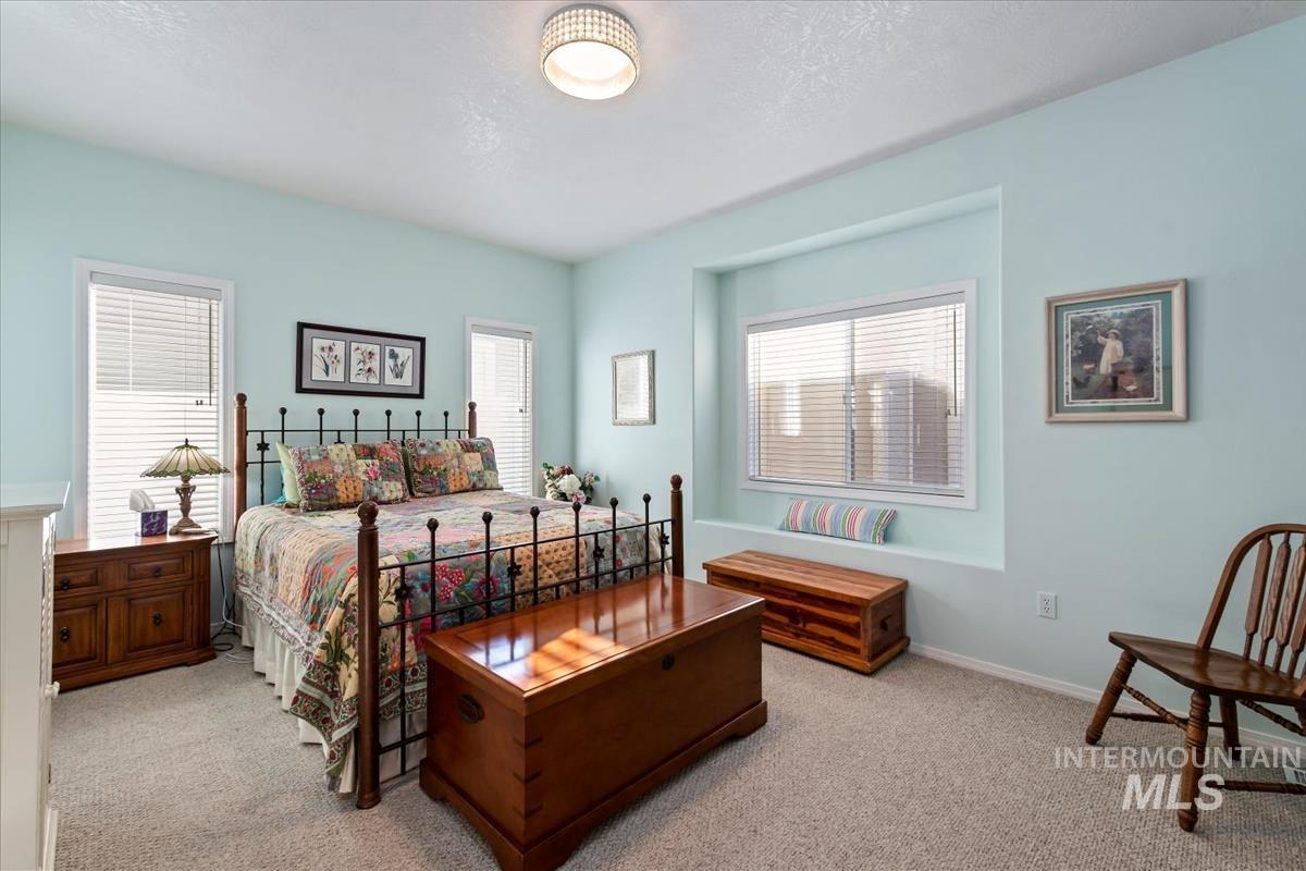 9169 W Lancelot Court, Boise, Idaho 83704, 2 Bedrooms, 2 Bathrooms, Residential For Sale, Price $350,000,MLS 98979573