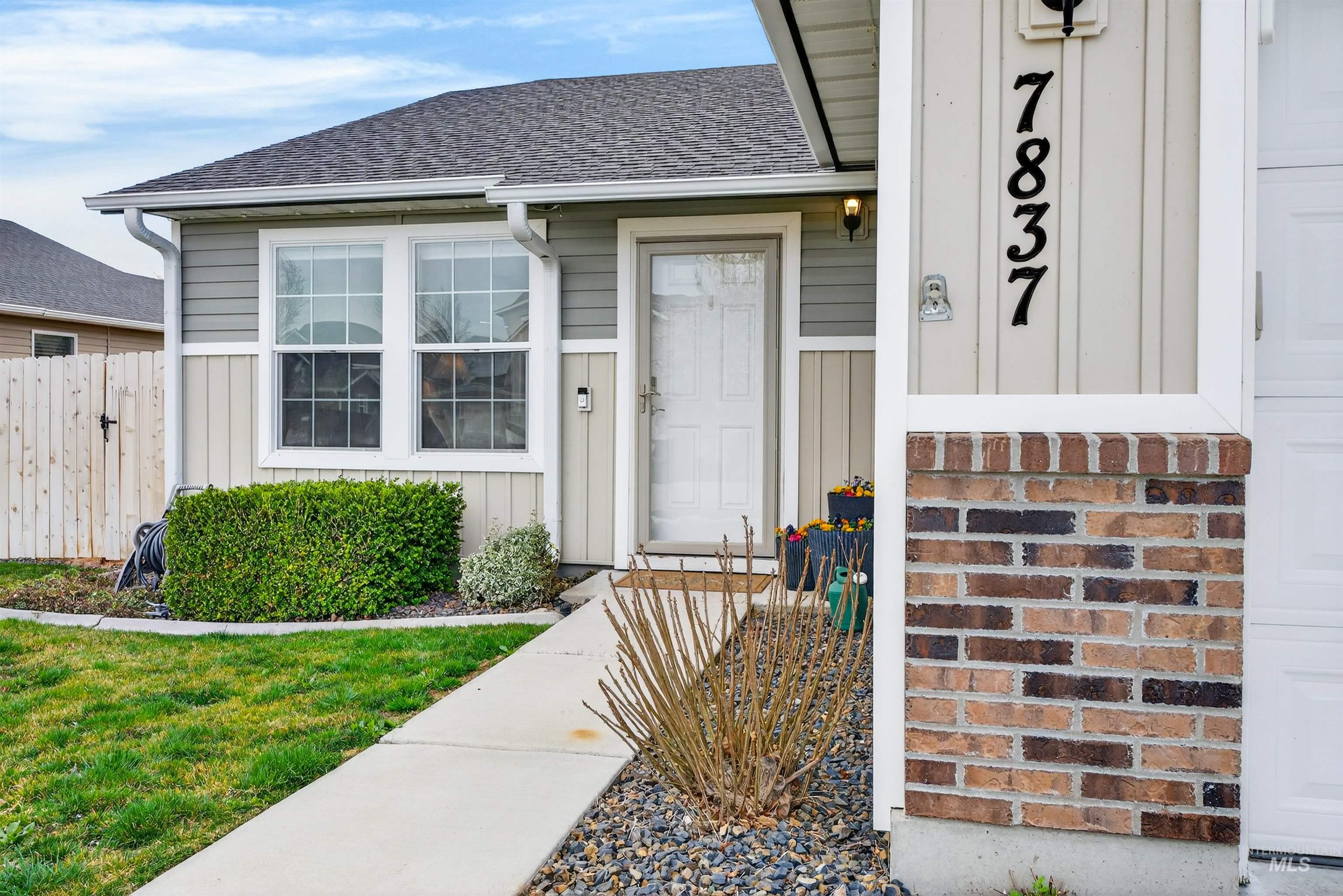 7837 E Bratton Dr, Nampa, Idaho 83687, 3 Bedrooms, 2 Bathrooms, Residential For Sale, Price $394,537, 98979578