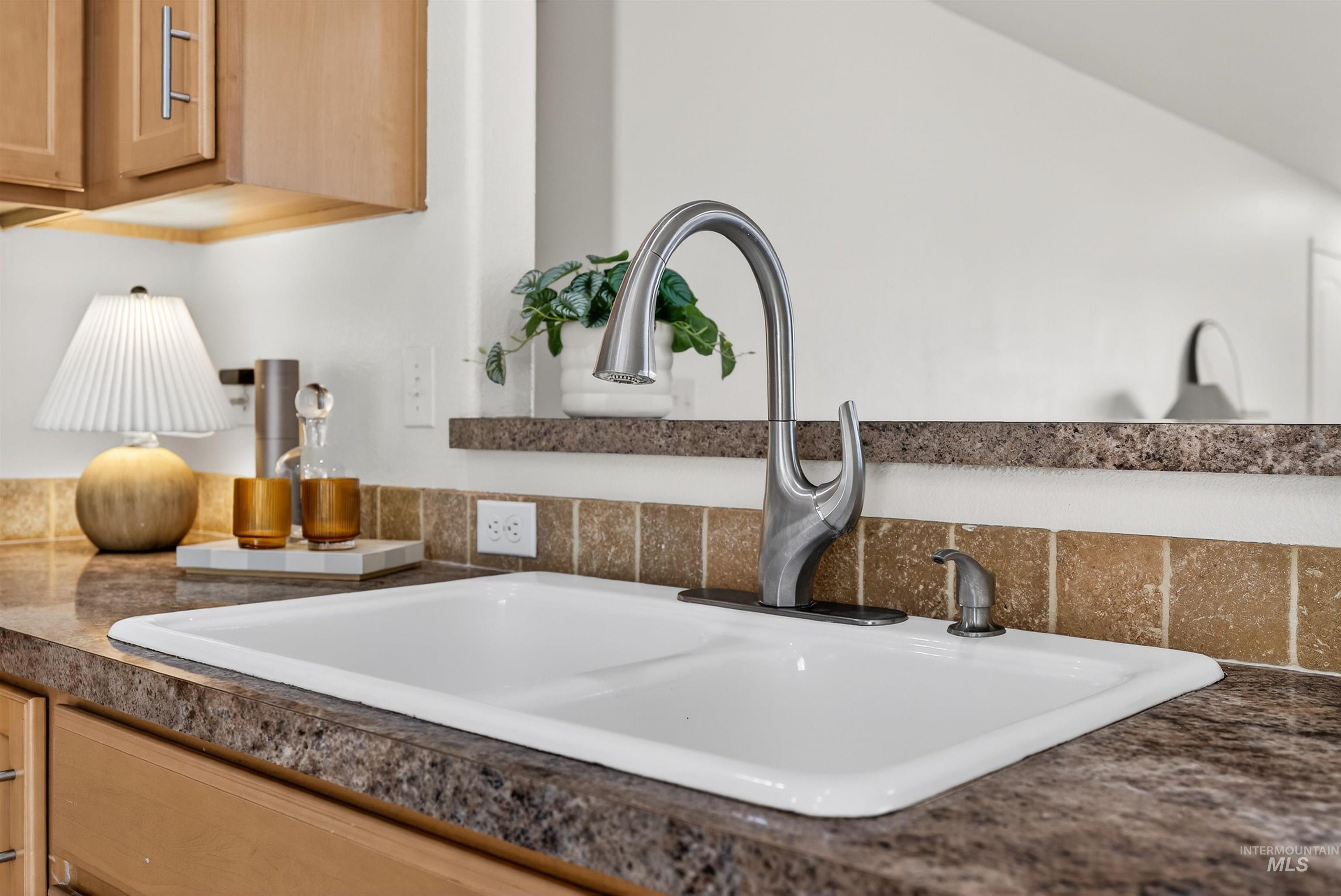 7837 E Bratton Dr, Nampa, Idaho 83687, 3 Bedrooms, 2 Bathrooms, Residential For Sale, Price $394,537, 98979578