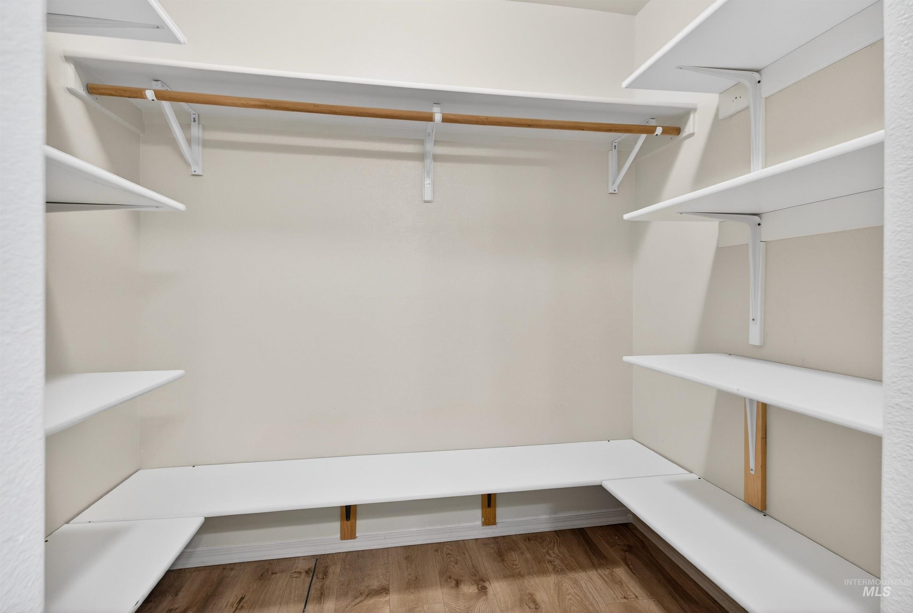 7837 E Bratton Dr, Nampa, Idaho 83687, 3 Bedrooms, 2 Bathrooms, Residential For Sale, Price $394,537, 98979578