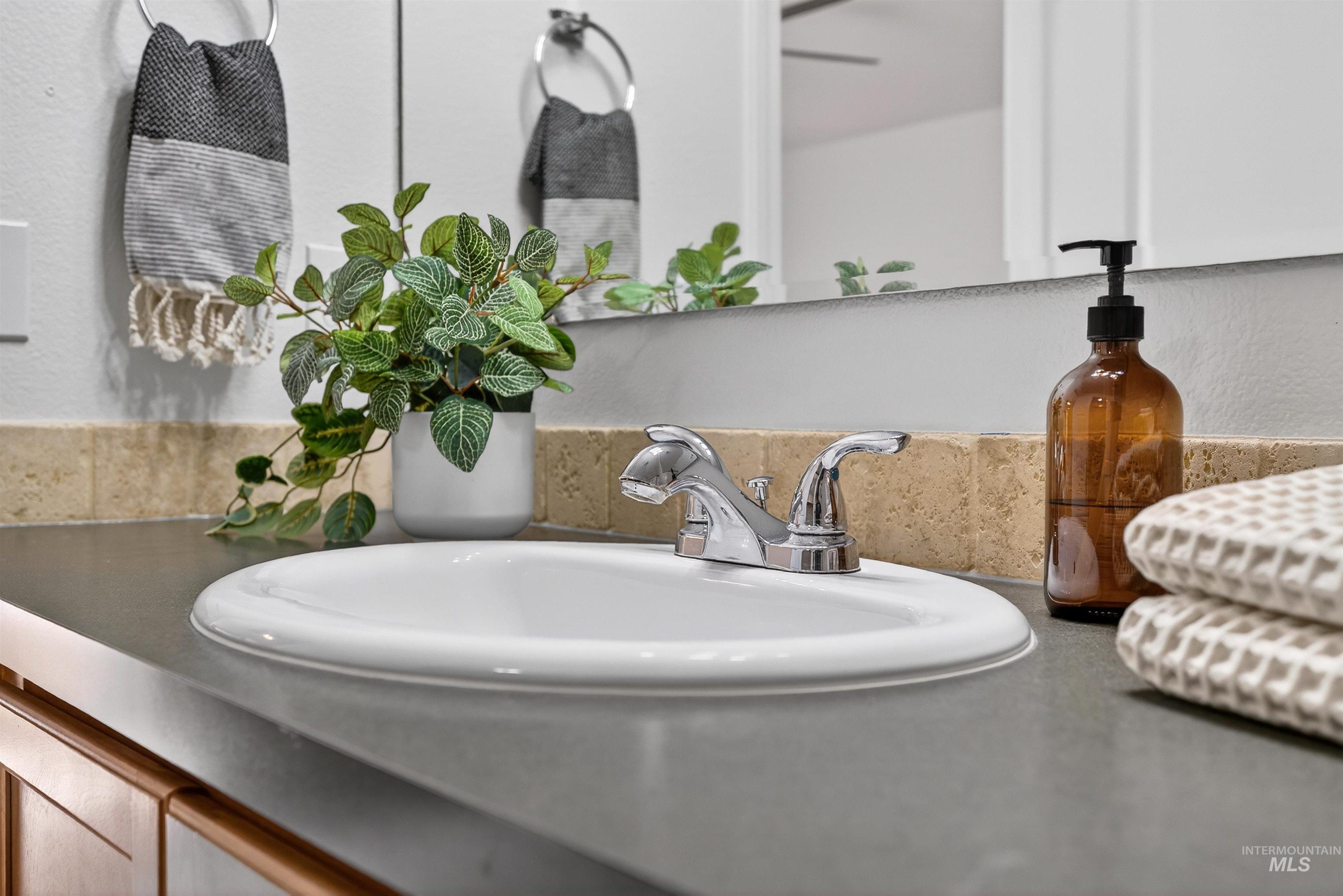 7837 E Bratton Dr, Nampa, Idaho 83687, 3 Bedrooms, 2 Bathrooms, Residential For Sale, Price $394,537, 98979578