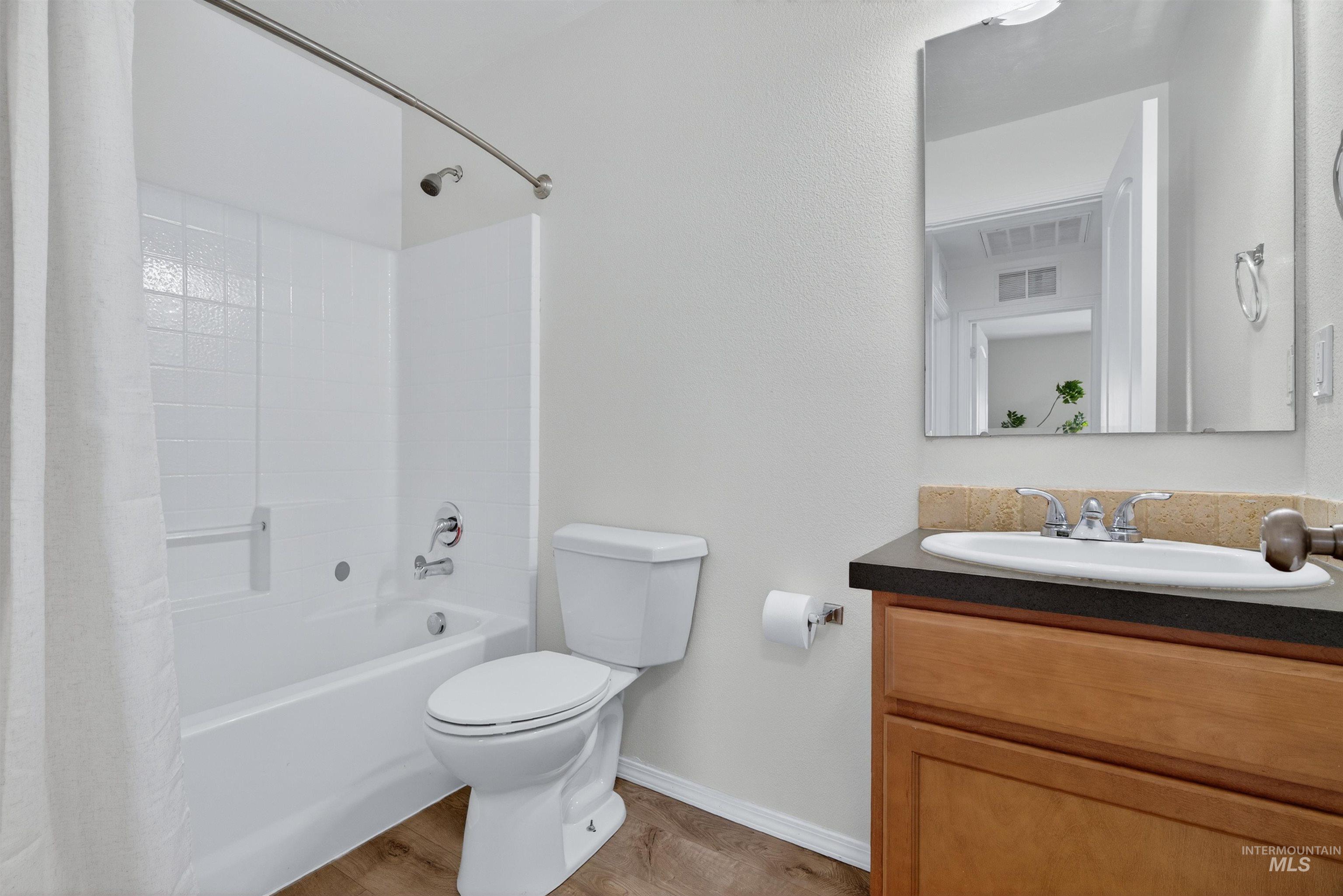 7837 E Bratton Dr, Nampa, Idaho 83687, 3 Bedrooms, 2 Bathrooms, Residential For Sale, Price $394,537, 98979578