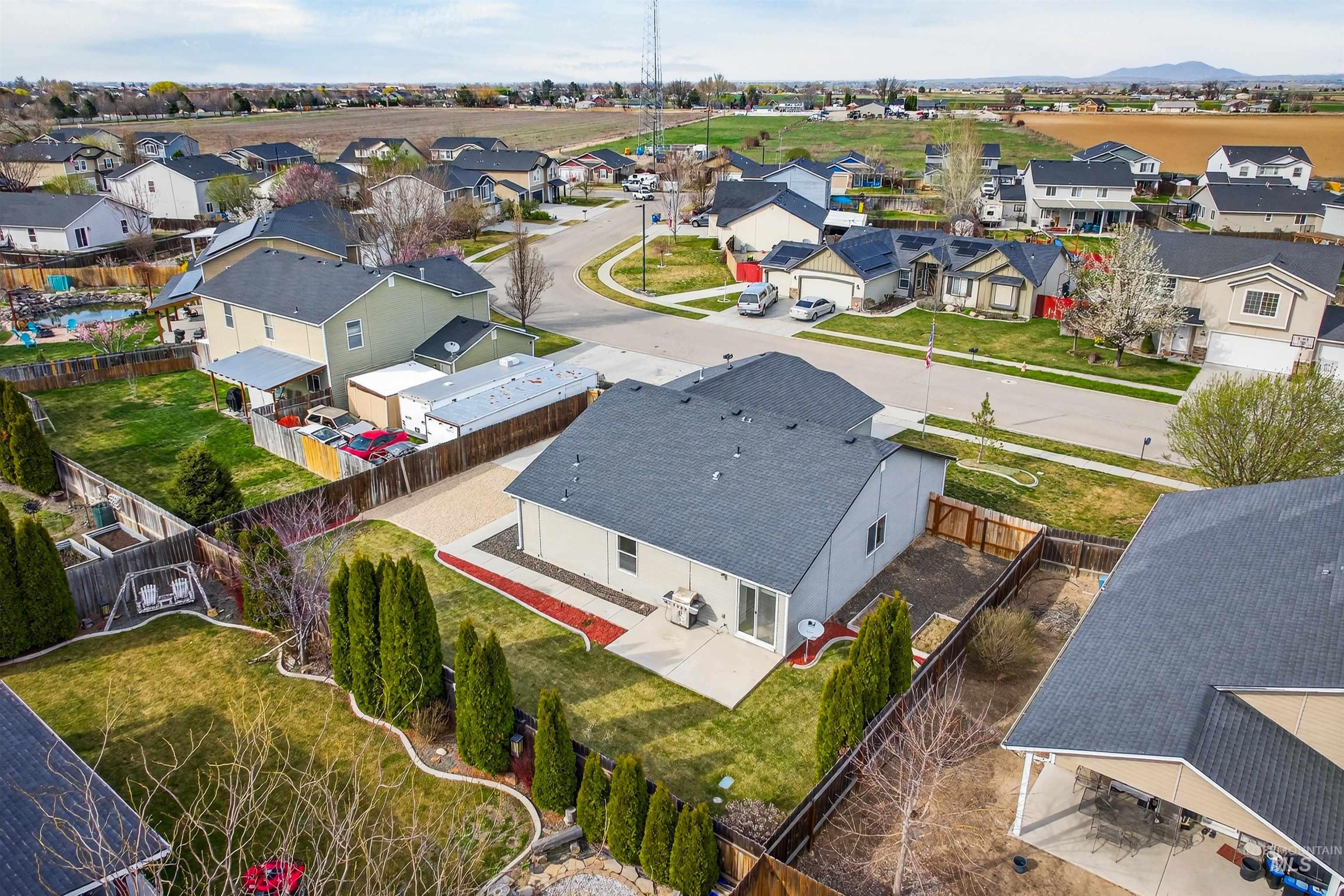 7837 E Bratton Dr, Nampa, Idaho 83687, 3 Bedrooms, 2 Bathrooms, Residential For Sale, Price $394,537, 98979578