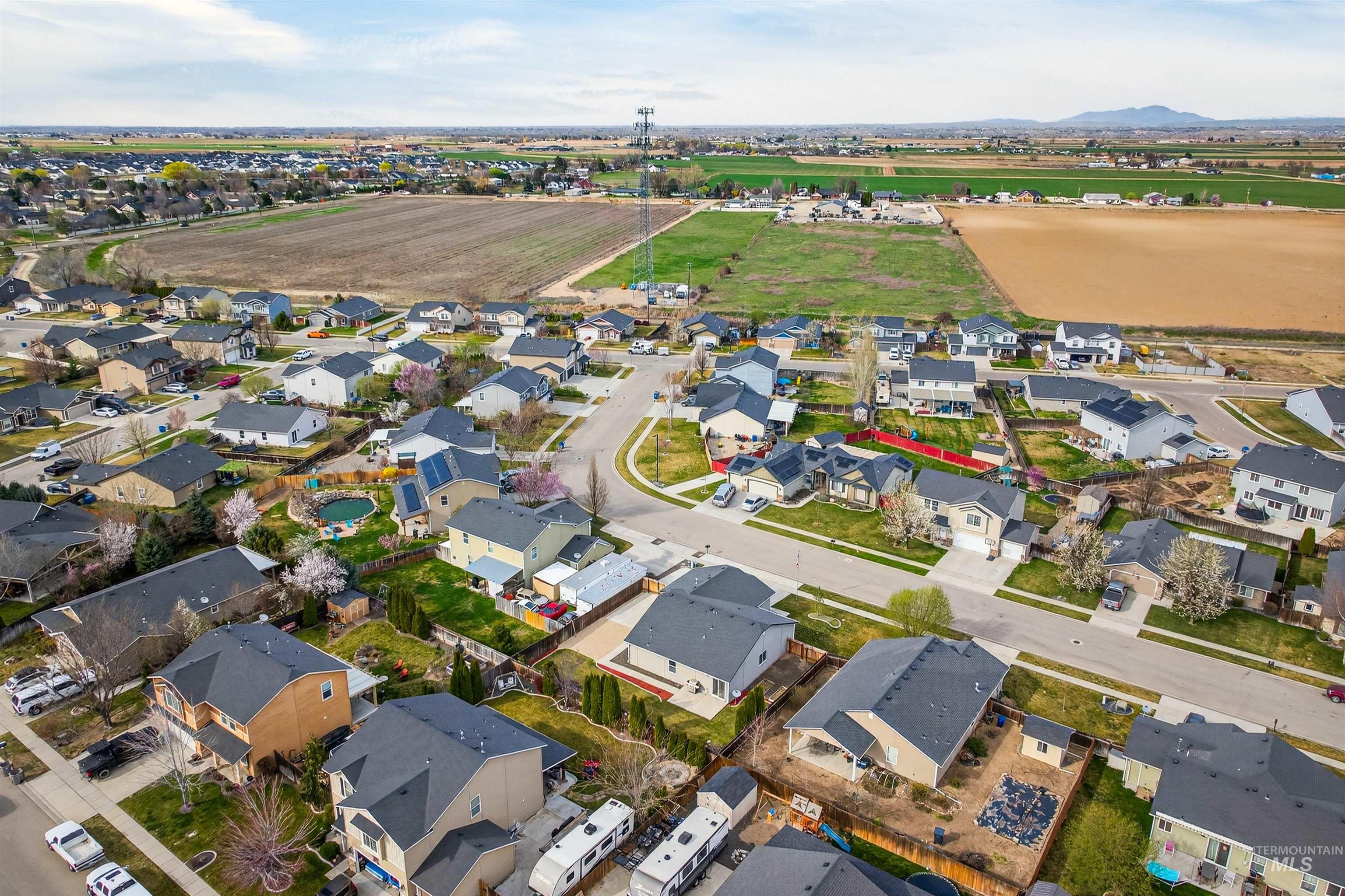 7837 E Bratton Dr, Nampa, Idaho 83687, 3 Bedrooms, 2 Bathrooms, Residential For Sale, Price $394,537, 98979578