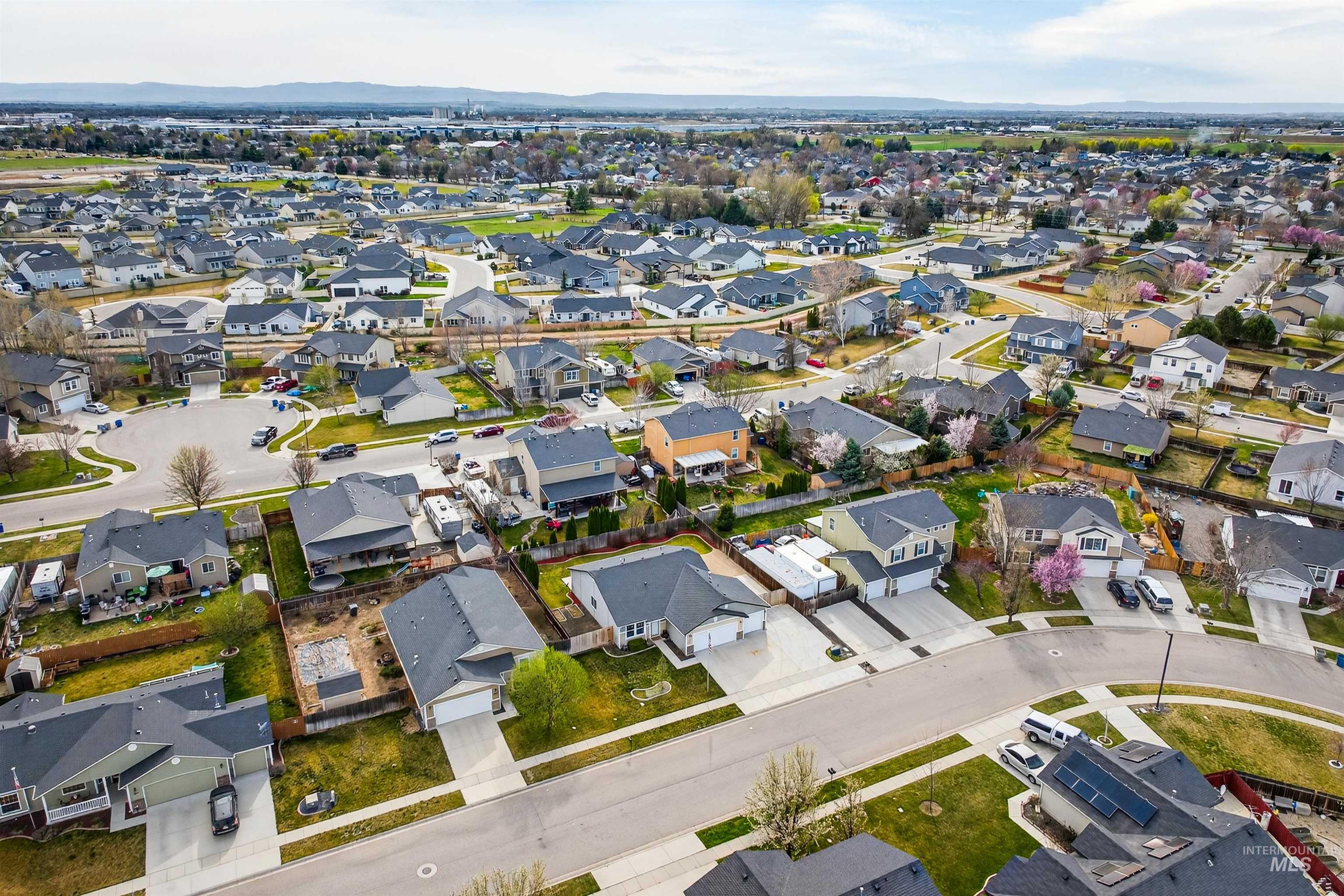 7837 E Bratton Dr, Nampa, Idaho 83687, 3 Bedrooms, 2 Bathrooms, Residential For Sale, Price $394,537, 98979578