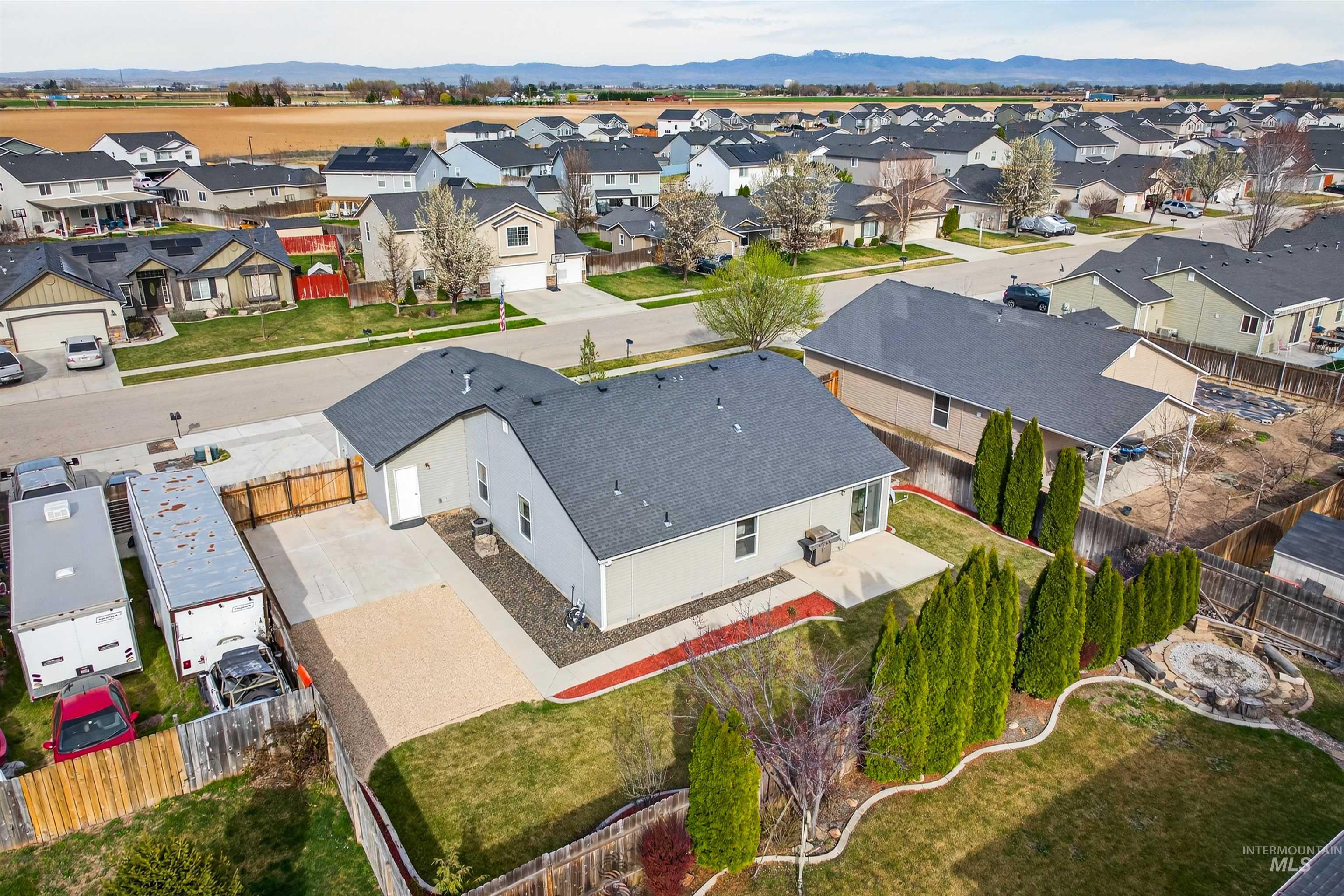 7837 E Bratton Dr, Nampa, Idaho 83687, 3 Bedrooms, 2 Bathrooms, Residential For Sale, Price $394,537, 98979578