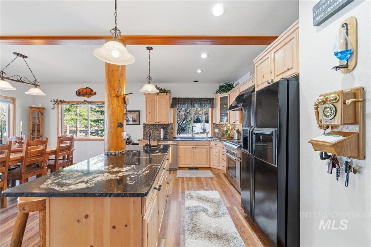 1085 Chip Shot Dr, McCall, Idaho 83638, 3 Bedrooms, 3 Bathrooms, Residential For Sale, Price $1,390,000, 98979579