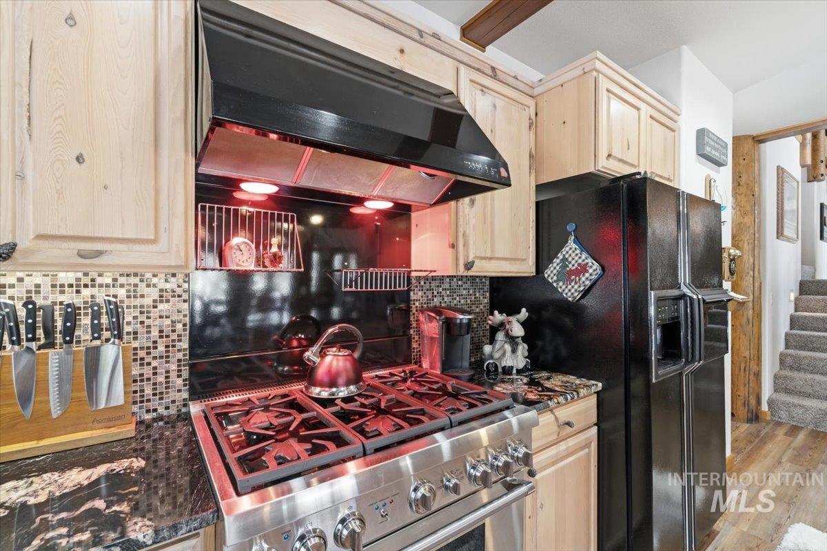 1085 Chip Shot Dr, McCall, Idaho 83638, 3 Bedrooms, 3 Bathrooms, Residential For Sale, Price $1,390,000, 98979579