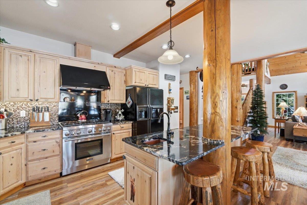 1085 Chip Shot Dr, McCall, Idaho 83638, 3 Bedrooms, 3 Bathrooms, Residential For Sale, Price $1,390,000, 98979579