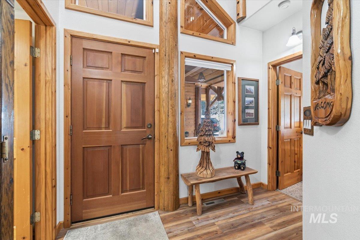 1085 Chip Shot Dr, McCall, Idaho 83638, 3 Bedrooms, 3 Bathrooms, Residential For Sale, Price $1,390,000, 98979579