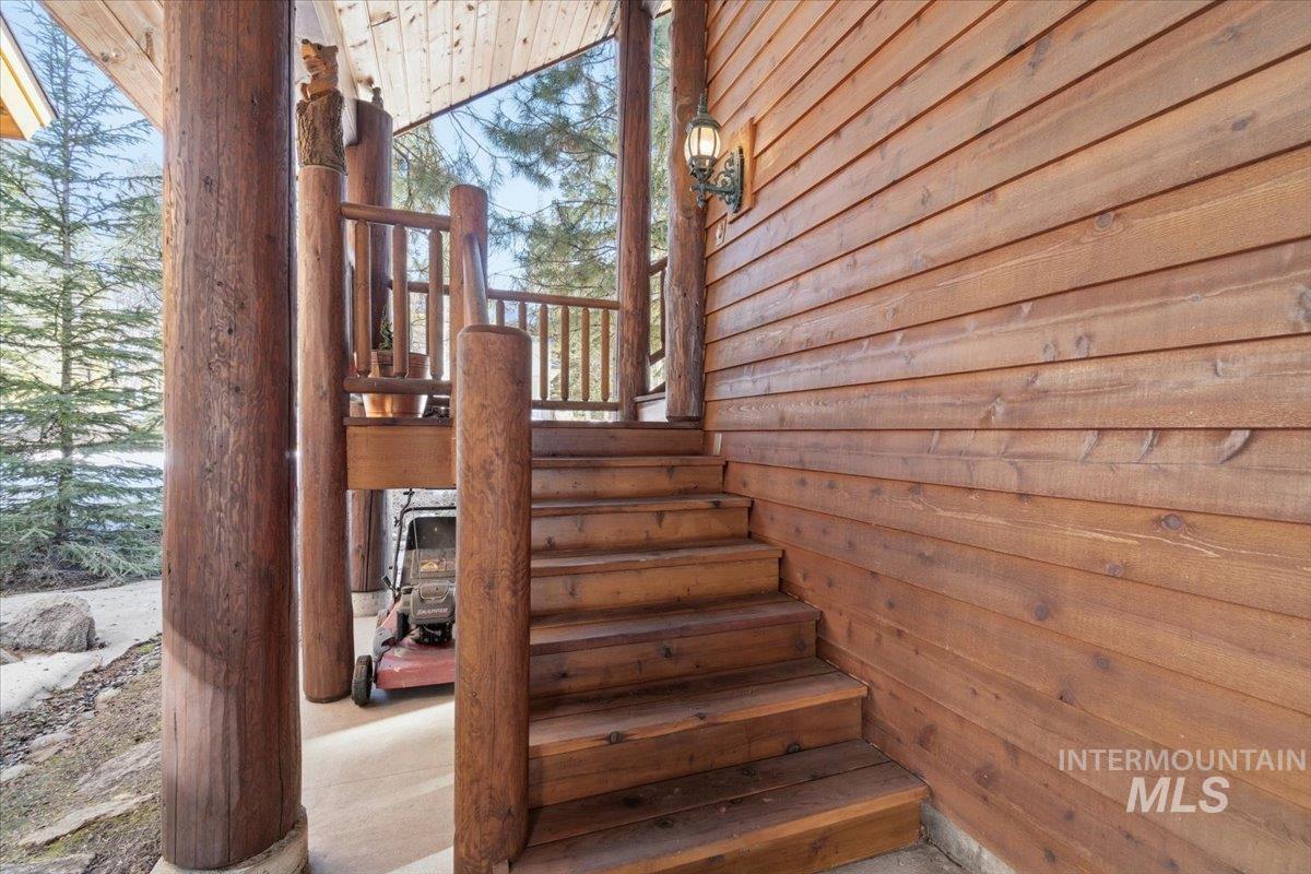 1085 Chip Shot Dr, McCall, Idaho 83638, 3 Bedrooms, 3 Bathrooms, Residential For Sale, Price $1,390,000, 98979579