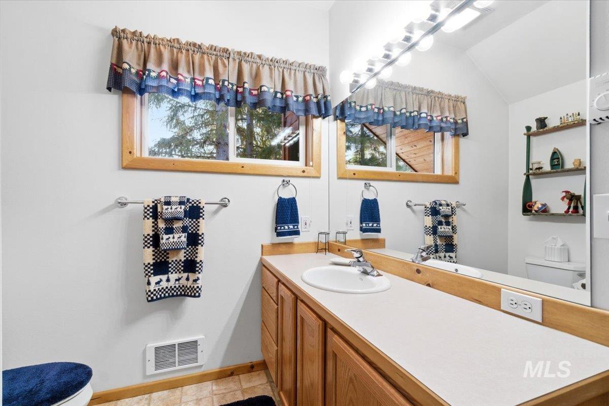 1085 Chip Shot Dr, McCall, Idaho 83638, 3 Bedrooms, 3 Bathrooms, Residential For Sale, Price $1,390,000, 98979579