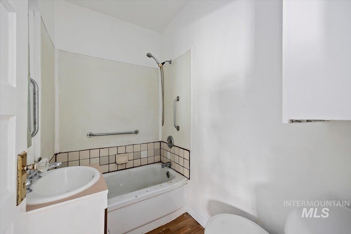 308 E Avenue E, Jerome, Idaho 83338-3131, 3 Bedrooms, 1 Bathroom, Residential For Sale, Price $175,000,MLS 98979581