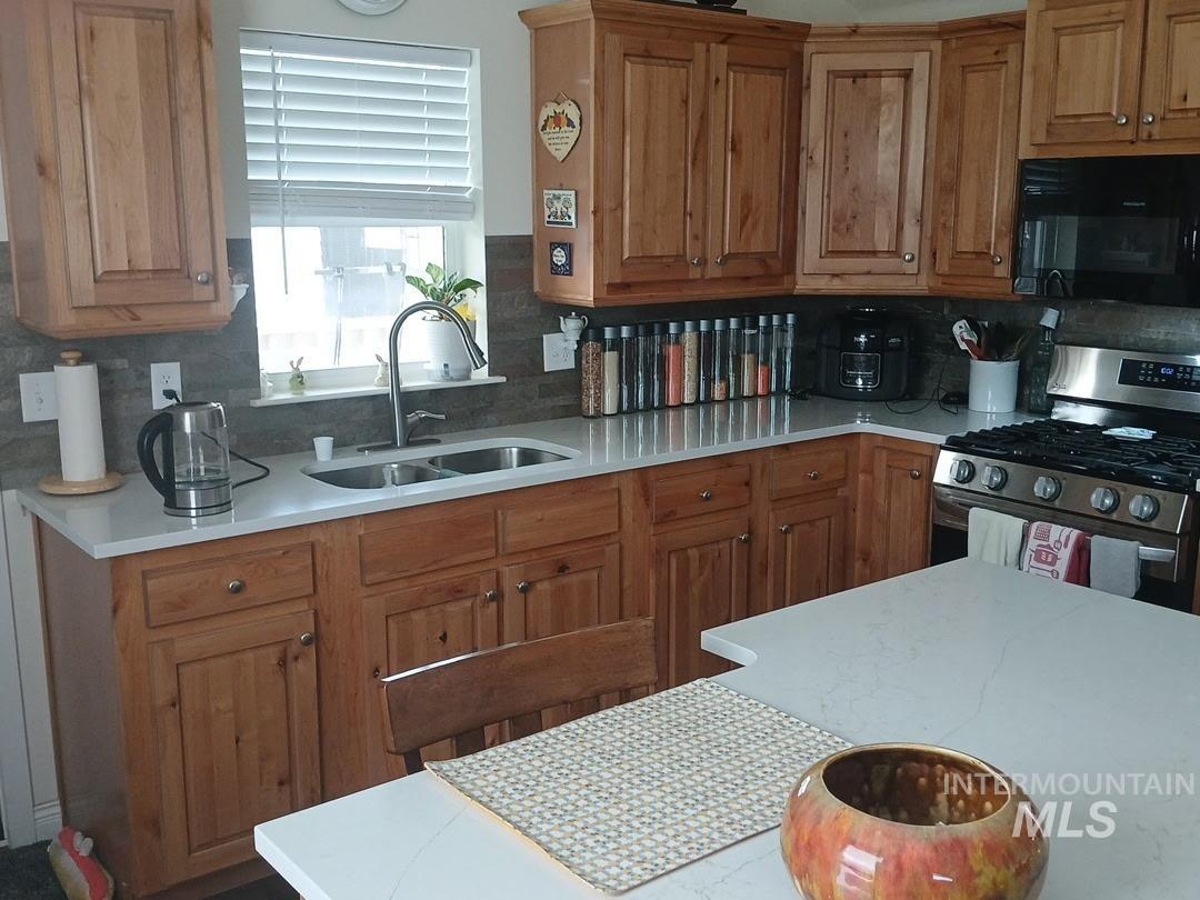 419 Fruitland, Buhl, Idaho 83316, 1 Bedroom, 1 Bathroom, Residential For Sale, Price $150,000,MLS 98979583