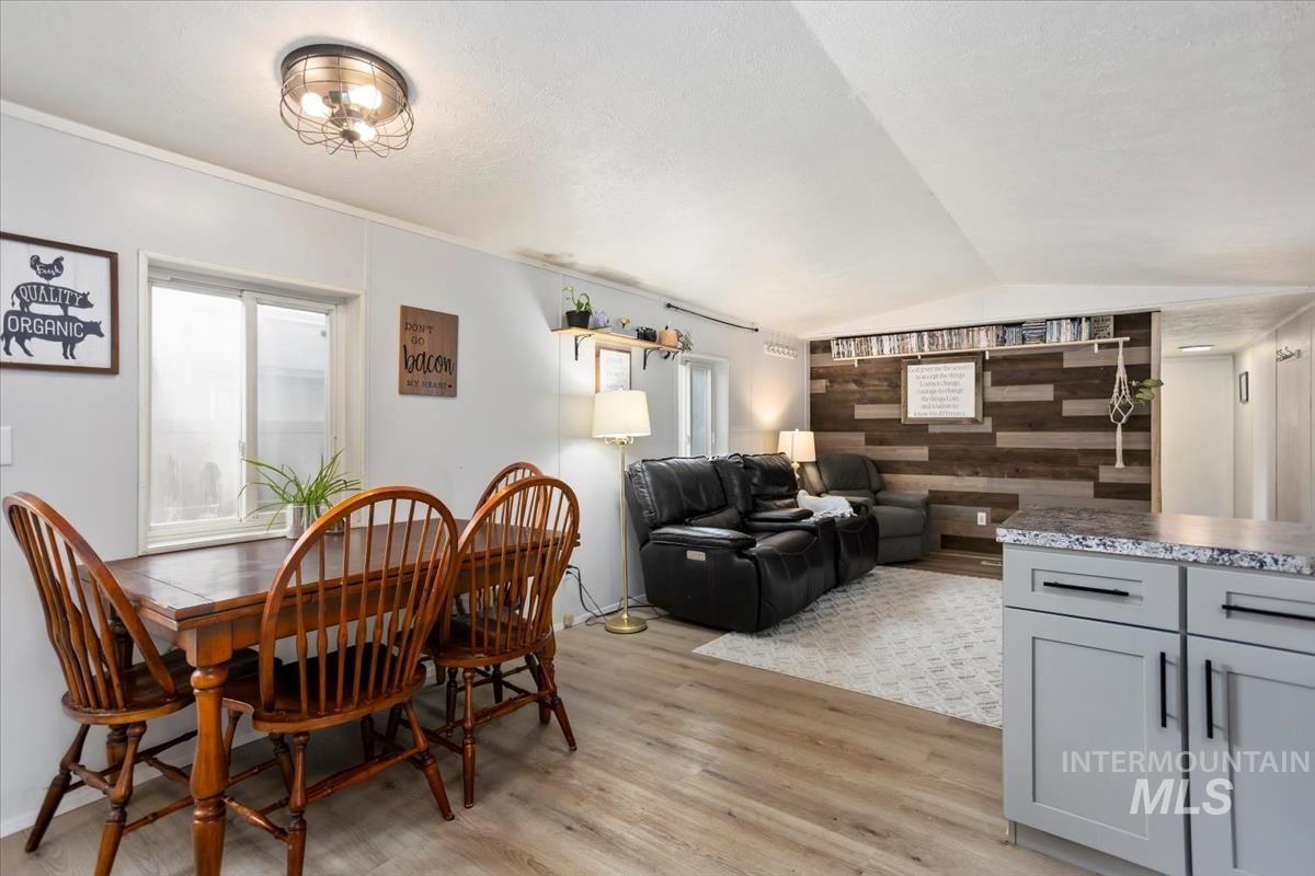 101 S Flagstone Ln, Eagle, Idaho 83616, 3 Bedrooms, 1.5 Bathrooms, Residential For Sale, Price $109,999,MLS 98979584