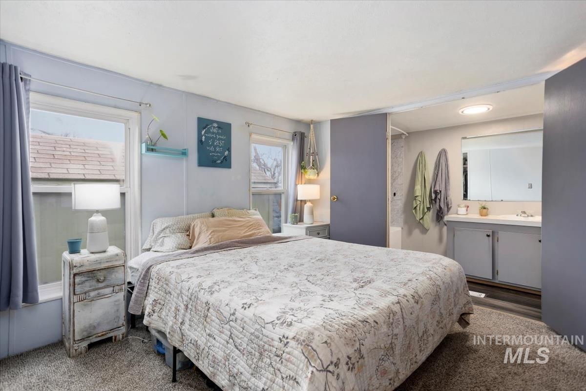 101 S Flagstone Ln, Eagle, Idaho 83616, 3 Bedrooms, 1.5 Bathrooms, Residential For Sale, Price $109,999,MLS 98979584