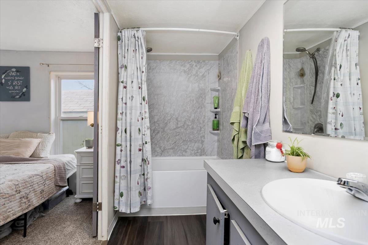 101 S Flagstone Ln, Eagle, Idaho 83616, 3 Bedrooms, 1.5 Bathrooms, Residential For Sale, Price $109,999,MLS 98979584