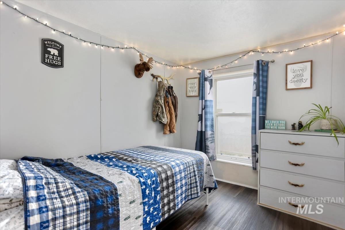 101 S Flagstone Ln, Eagle, Idaho 83616, 3 Bedrooms, 1.5 Bathrooms, Residential For Sale, Price $109,999,MLS 98979584