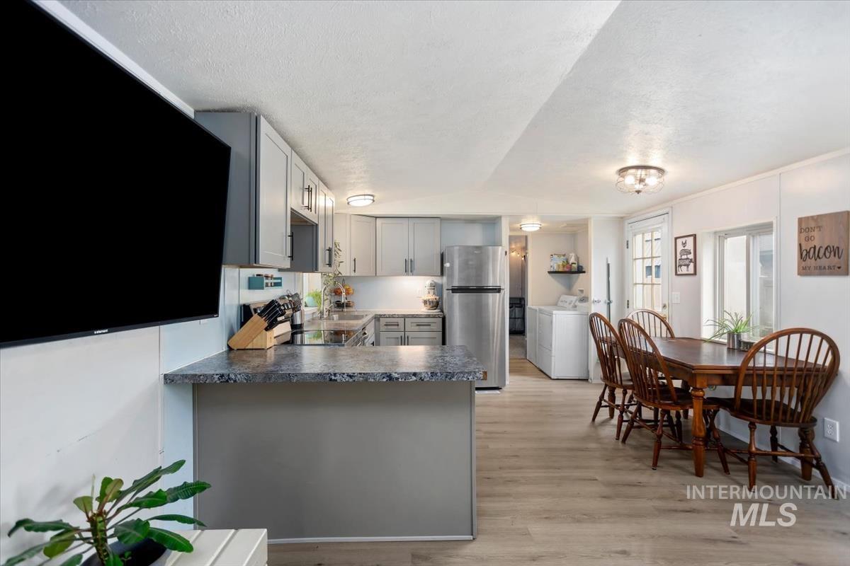 101 S Flagstone Ln, Eagle, Idaho 83616, 3 Bedrooms, 1.5 Bathrooms, Residential For Sale, Price $109,999,MLS 98979584