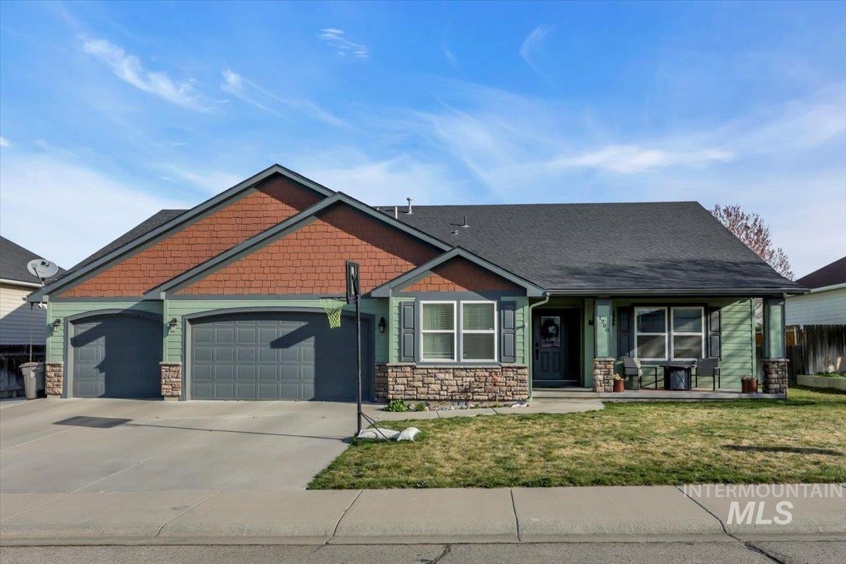 1708 NE Idarock, Mountain Home, Idaho 83647-6368, 4 Bedrooms, 2 Bathrooms, Residential For Sale, Price $440,000, 98979585