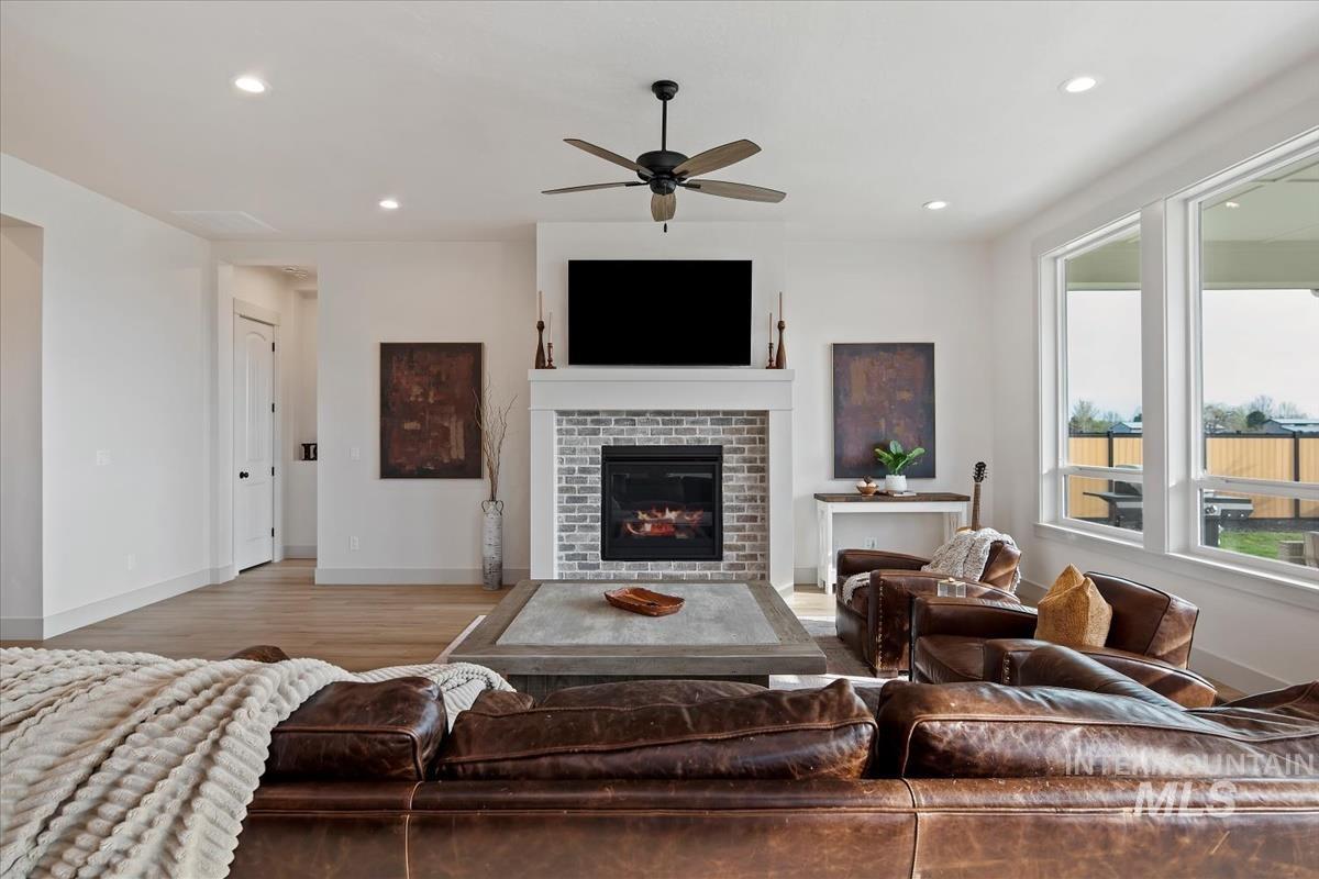 21890 Paint Ave, Star, Idaho 83669, 3 Bedrooms, 2 Bathrooms, Residential For Sale, Price $904,900,MLS 98979586