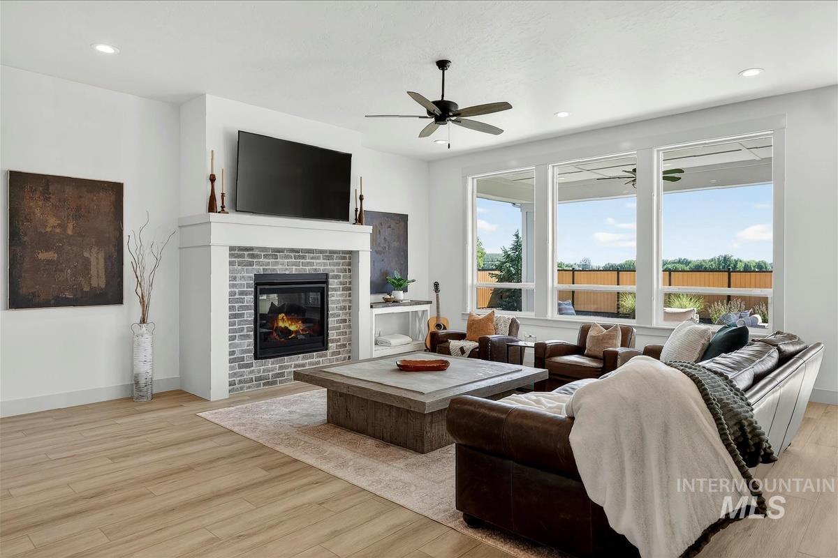 21890 Paint Ave, Star, Idaho 83669, 3 Bedrooms, 2 Bathrooms, Residential For Sale, Price $899,800,MLS 98979586