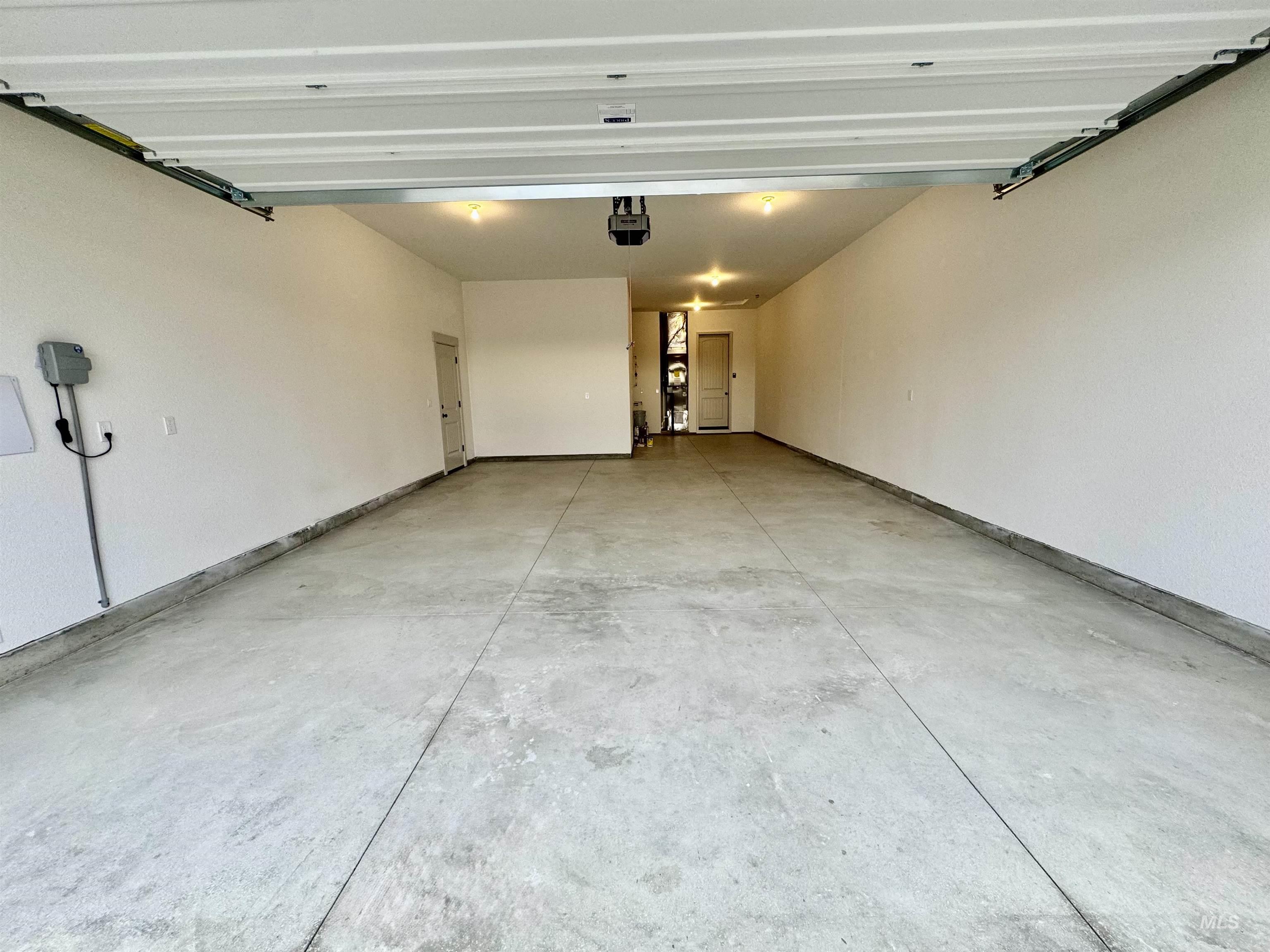 21890 Paint Ave, Star, Idaho 83669, 3 Bedrooms, 2 Bathrooms, Residential For Sale, Price $899,800,MLS 98979586