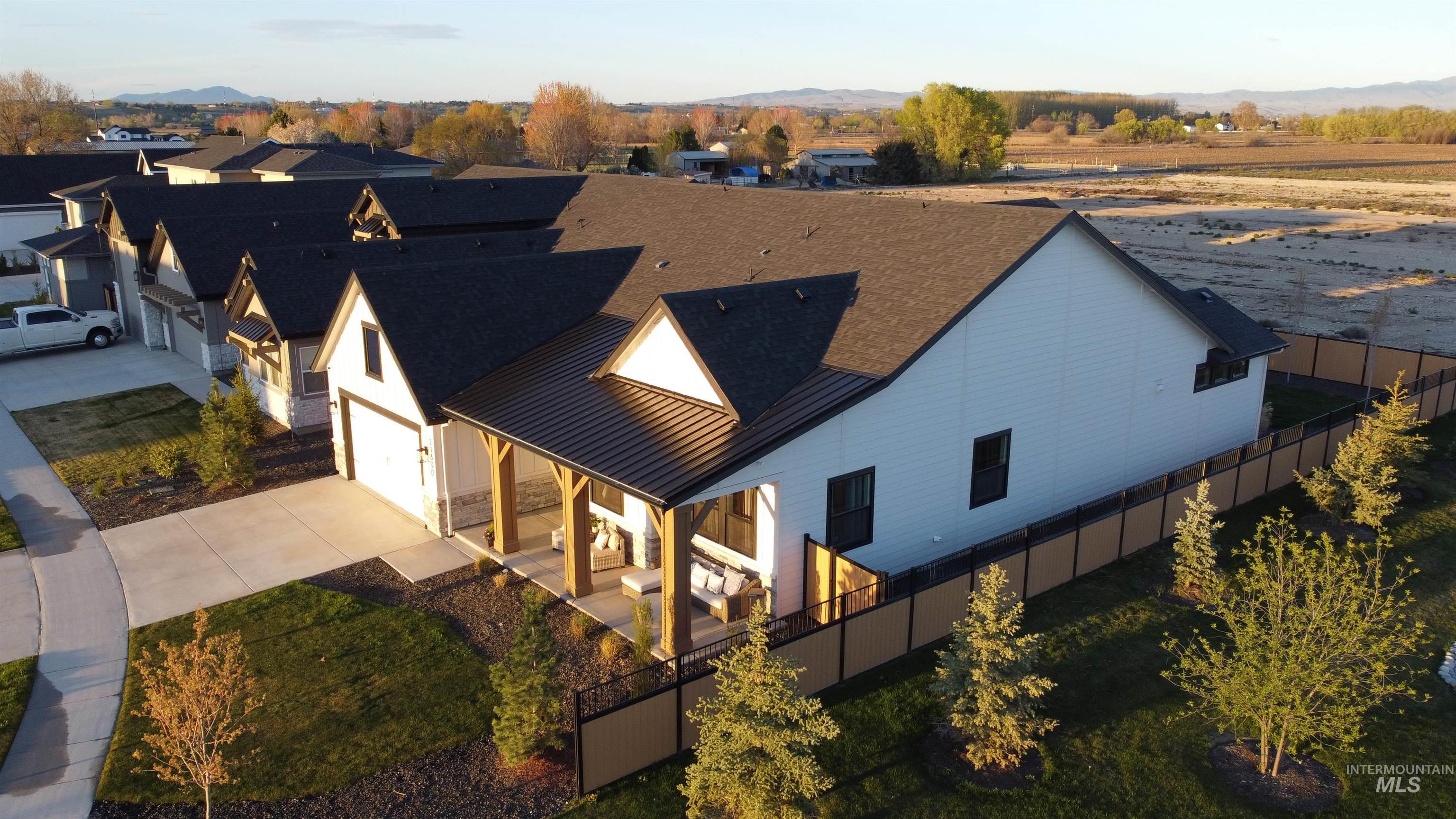 21890 Paint Ave, Star, Idaho 83669, 3 Bedrooms, 2 Bathrooms, Residential For Sale, Price $904,900,MLS 98979586
