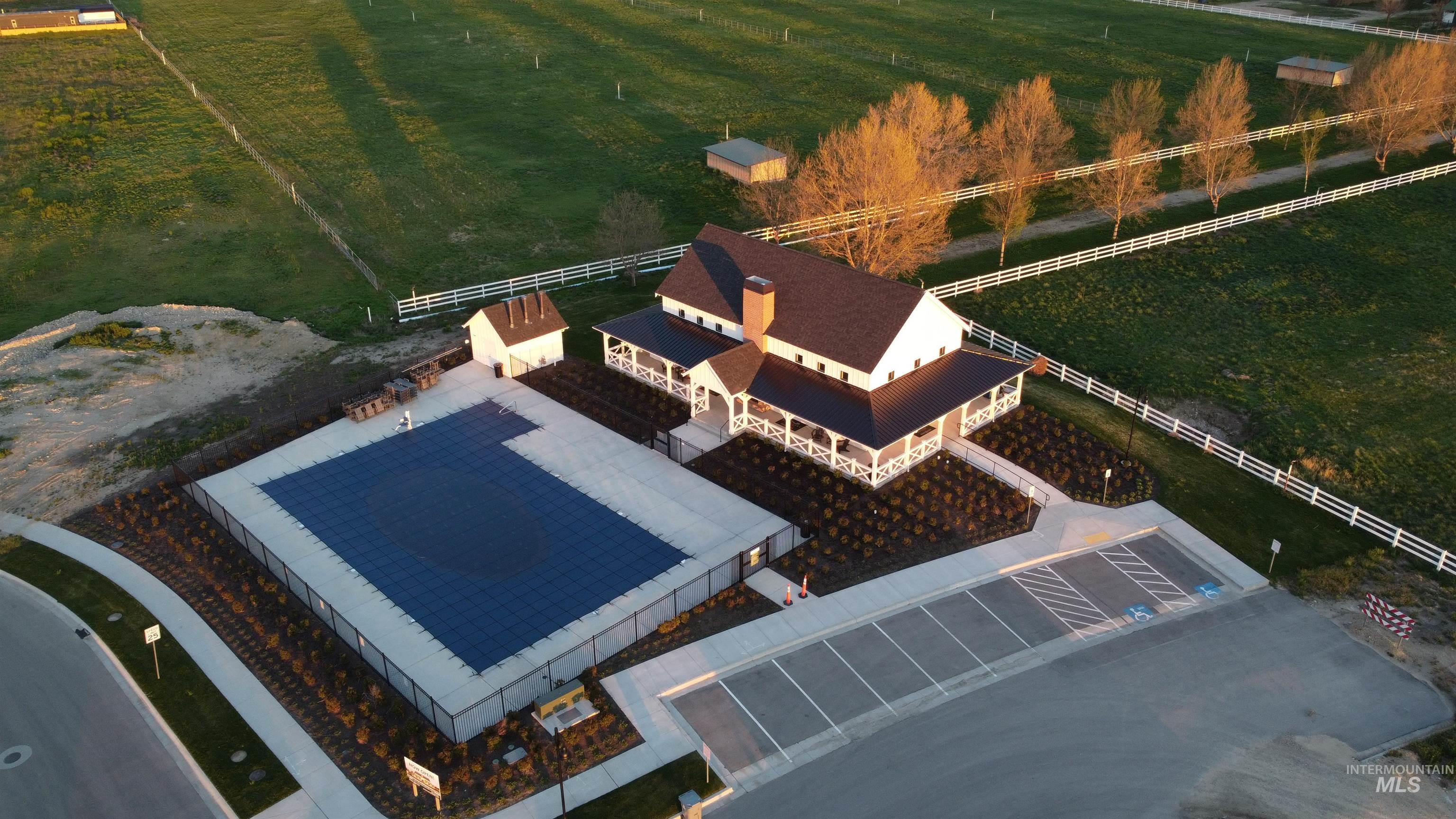 21890 Paint Ave, Star, Idaho 83669, 3 Bedrooms, 2 Bathrooms, Residential For Sale, Price $904,900,MLS 98979586