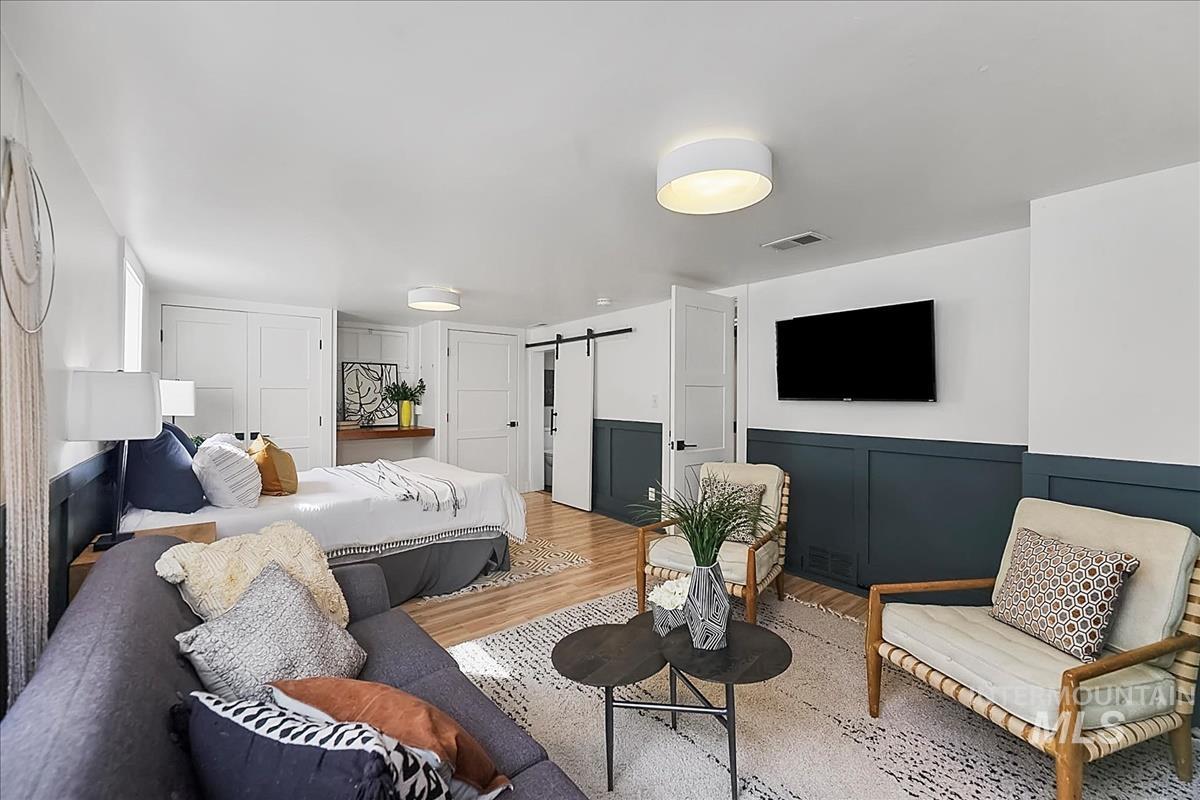 1809 N 18th Street, Boise, Idaho 83702, 3 Bedrooms, 2 Bathrooms, Residential For Sale, Price $869,900, 98979588