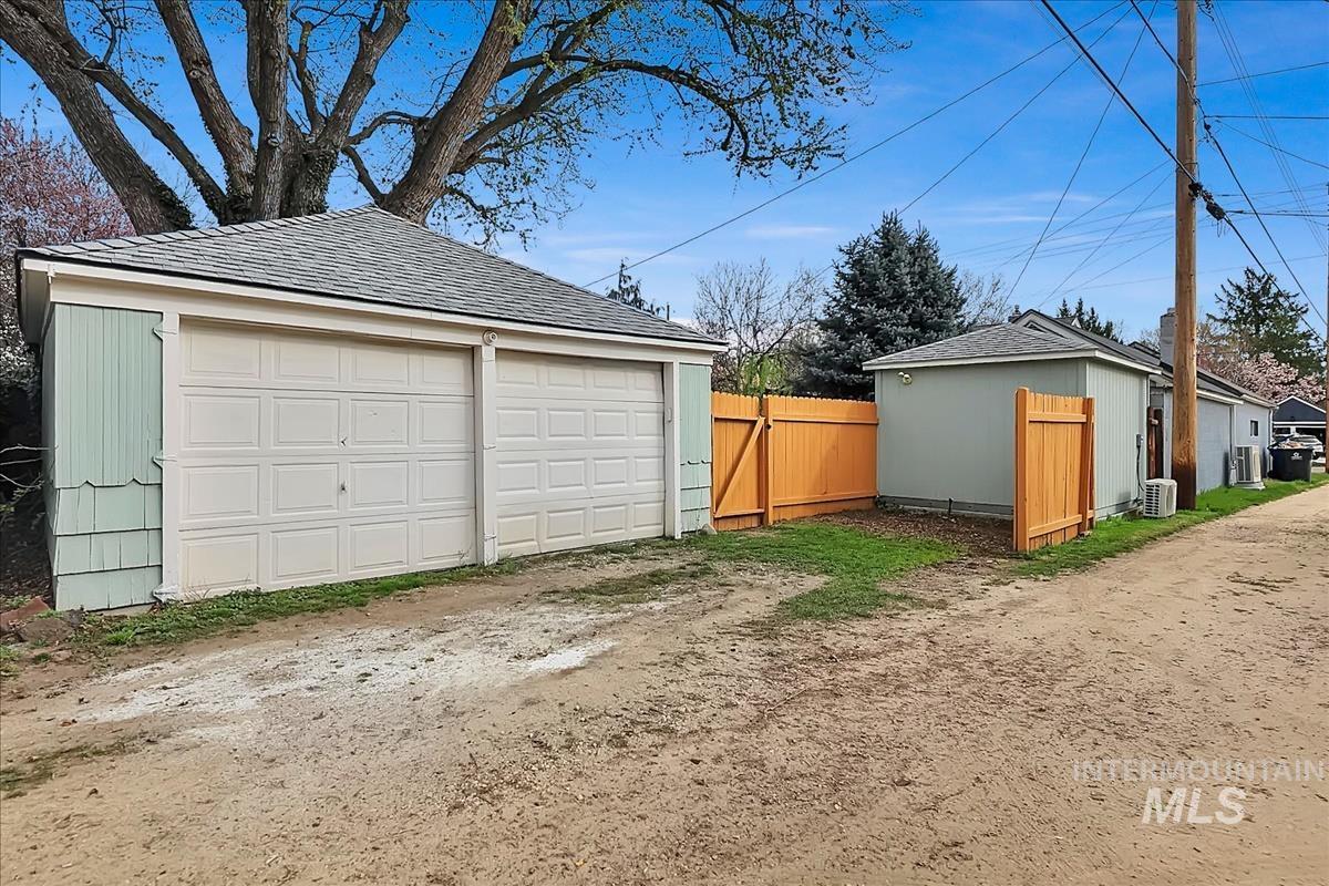 1809 N 18th Street, Boise, Idaho 83702, 3 Bedrooms, 2 Bathrooms, Residential For Sale, Price $869,900, 98979588