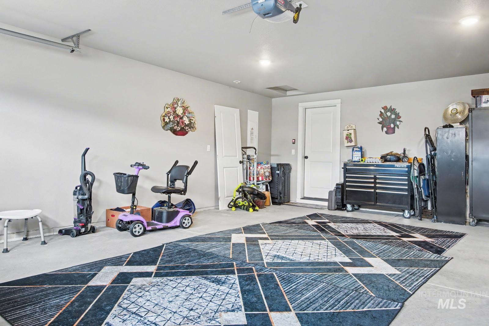 2435 Legacy Court, Clarkston, Washington 99403, 3 Bedrooms, 2 Bathrooms, Residential For Sale, Price $419,900, 98979589