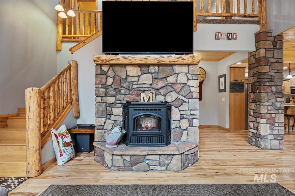 28 Elk Run Drive, Garden Valley, Idaho 83622, 3 Bedrooms, 4 Bathrooms, Residential For Sale, Price $1,100,000, 98979590