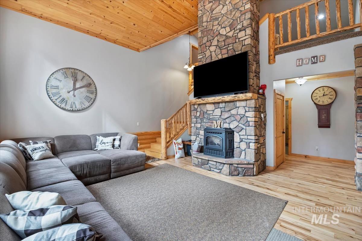 28 Elk Run Drive, Garden Valley, Idaho 83622, 3 Bedrooms, 4 Bathrooms, Residential For Sale, Price $1,100,000, 98979590