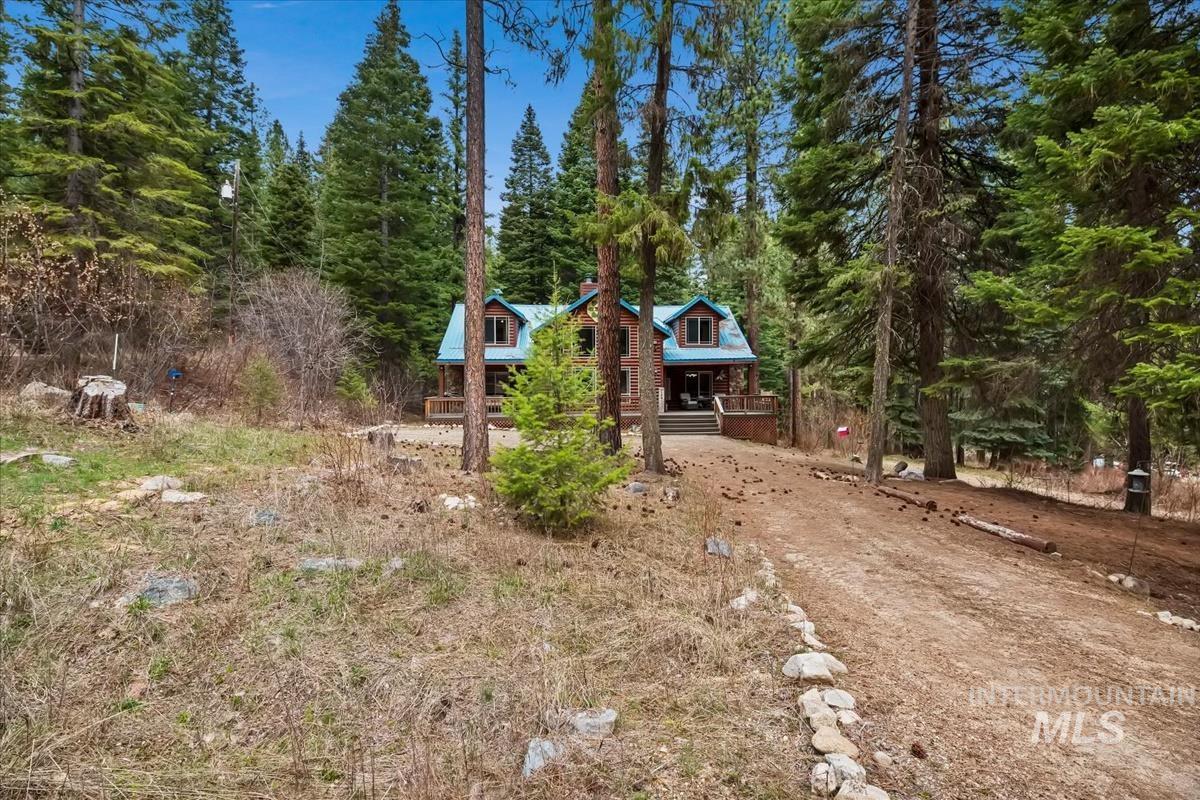 28 Elk Run Drive, Garden Valley, Idaho 83622, 3 Bedrooms, 4 Bathrooms, Residential For Sale, Price $1,100,000, 98979590