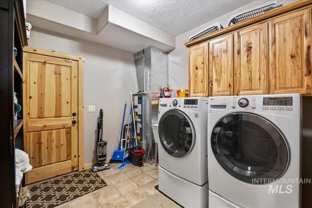 28 Elk Run Drive, Garden Valley, Idaho 83622, 3 Bedrooms, 4 Bathrooms, Residential For Sale, Price $1,100,000, 98979590