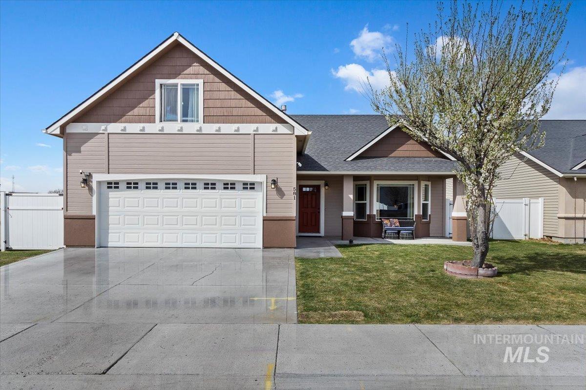 581 Creekside Way, Twin Falls, Idaho 83301, 3 Bedrooms, 2.5 Bathrooms, Residential For Sale, Price $395,000, 98979591