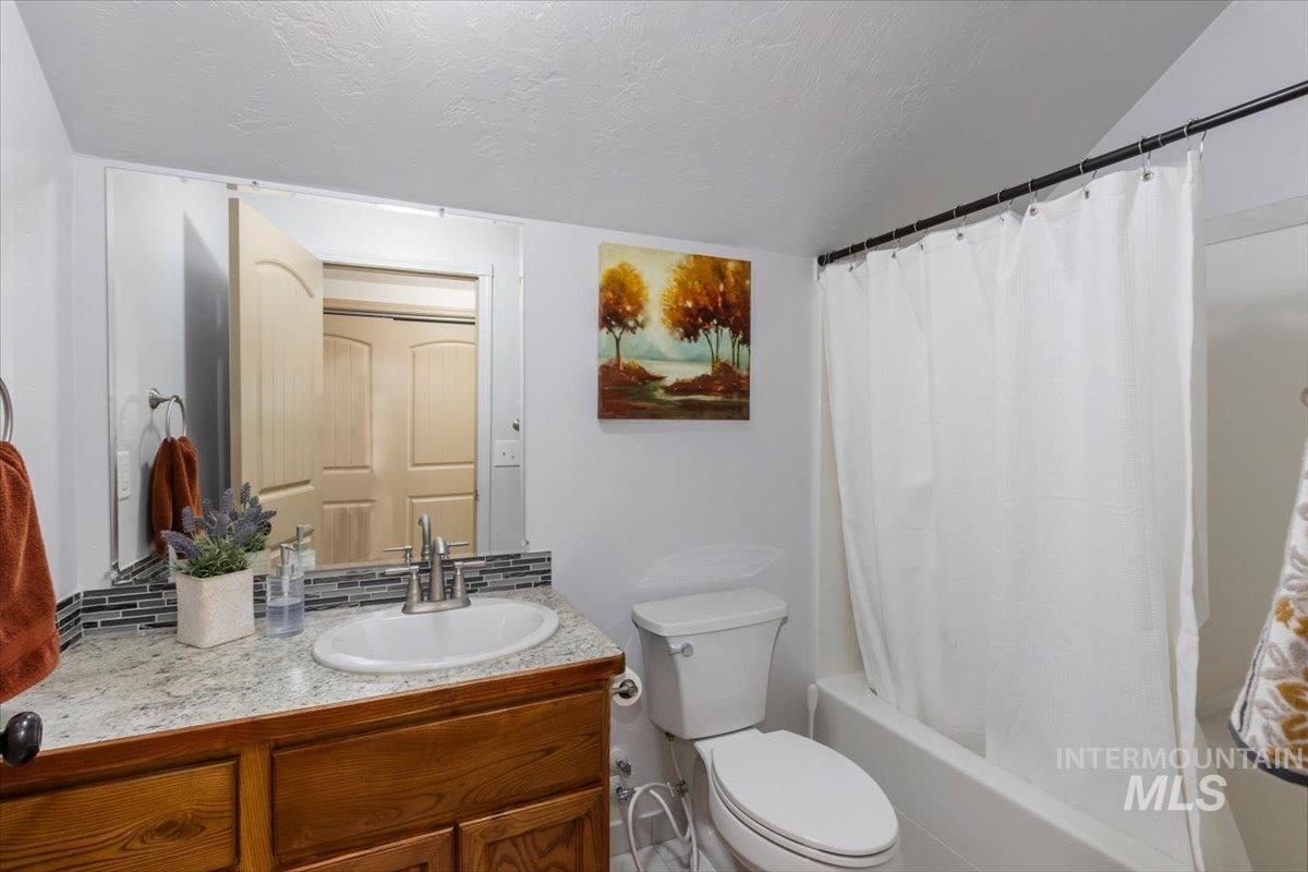 581 Creekside Way, Twin Falls, Idaho 83301, 3 Bedrooms, 2.5 Bathrooms, Residential For Sale, Price $395,000, 98979591