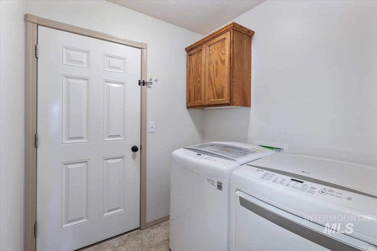 581 Creekside Way, Twin Falls, Idaho 83301, 3 Bedrooms, 2.5 Bathrooms, Residential For Sale, Price $395,000, 98979591