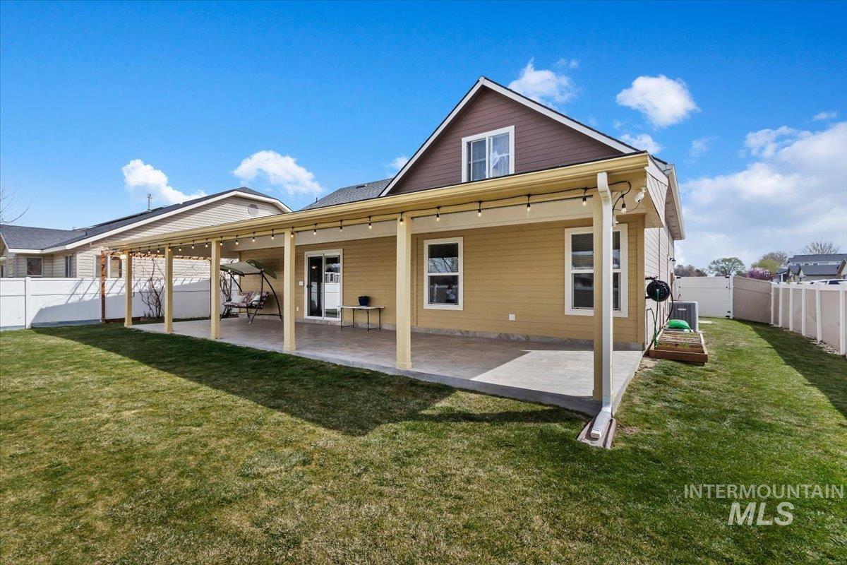 581 Creekside Way, Twin Falls, Idaho 83301, 3 Bedrooms, 2.5 Bathrooms, Residential For Sale, Price $395,000, 98979591